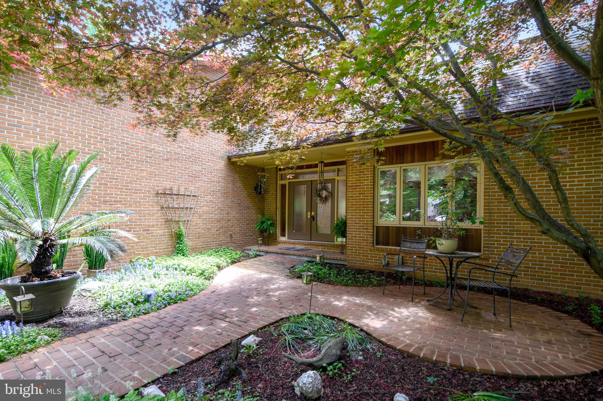 WAPLES MILL ESTATES - Residential