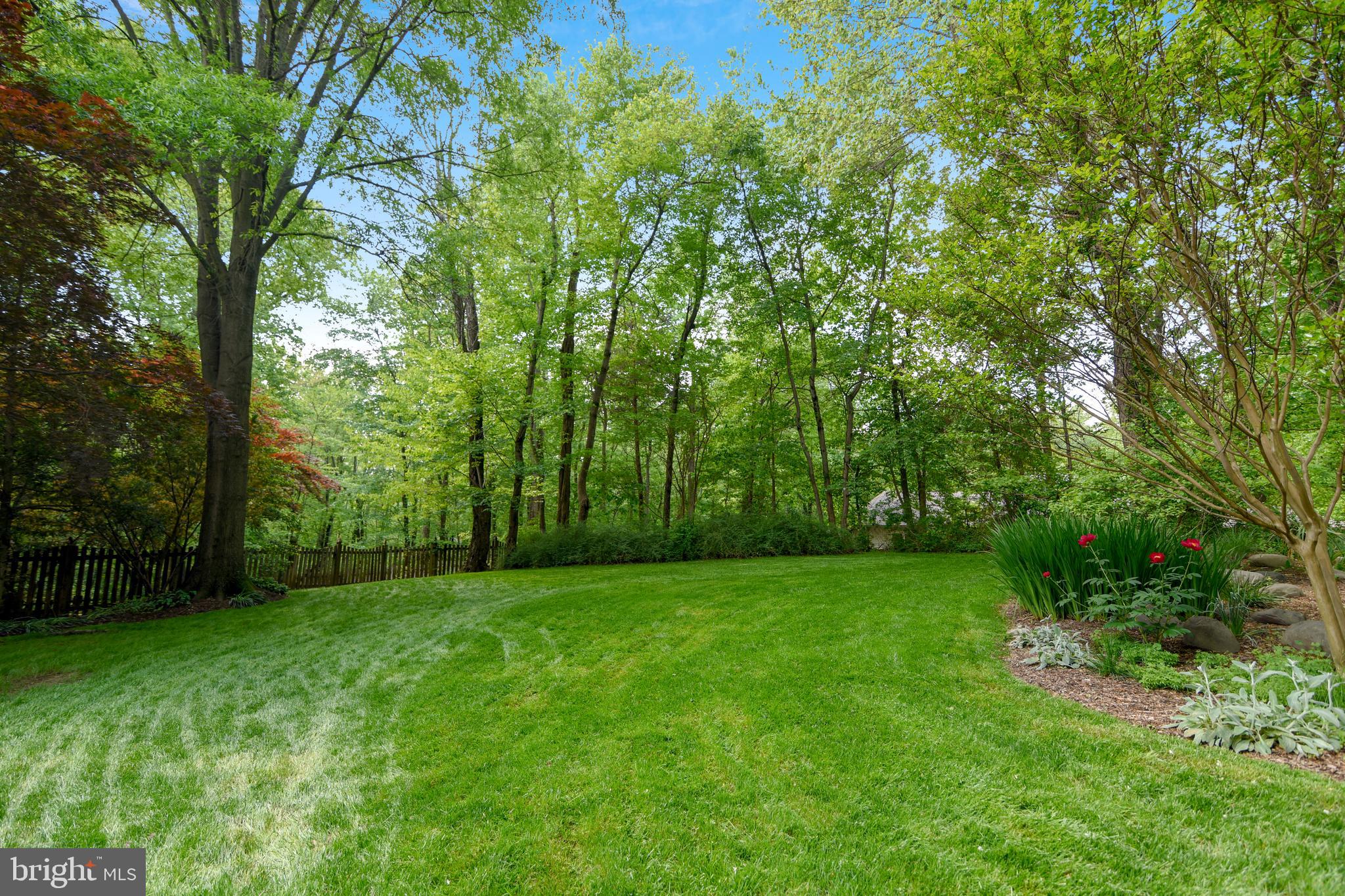 WAPLES MILL ESTATES - Residential