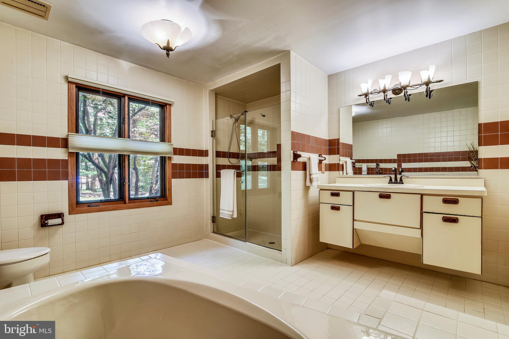 WAPLES MILL ESTATES - Residential