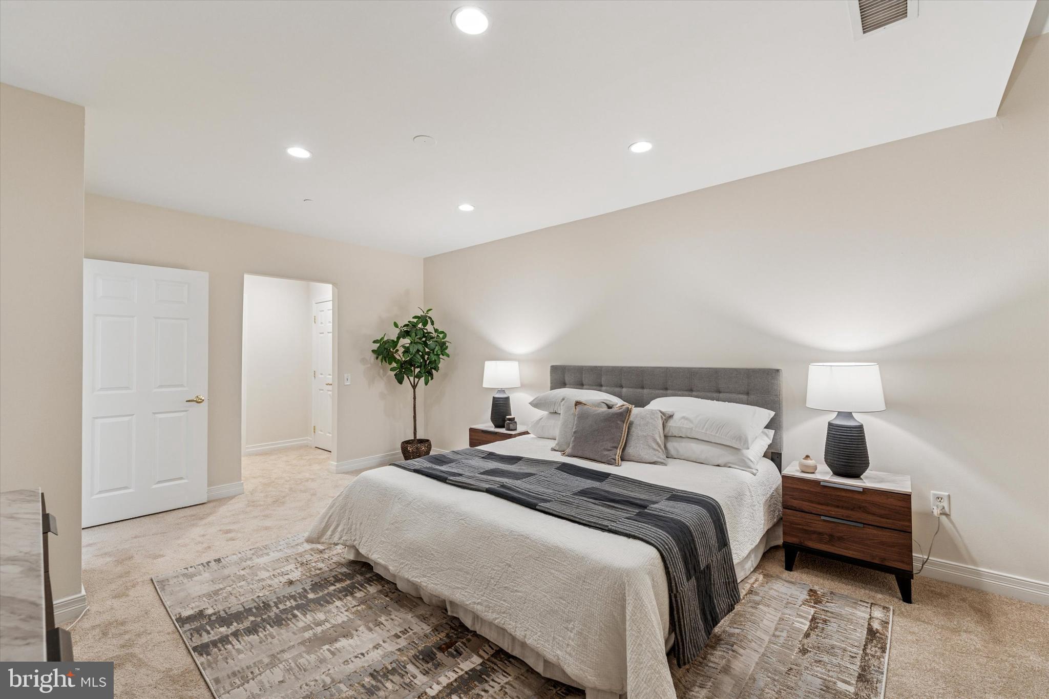 CENTER CITY - Residential