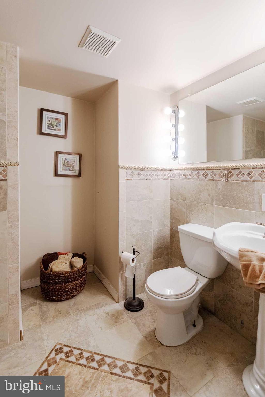 COUNTRY RIDGE - Residential