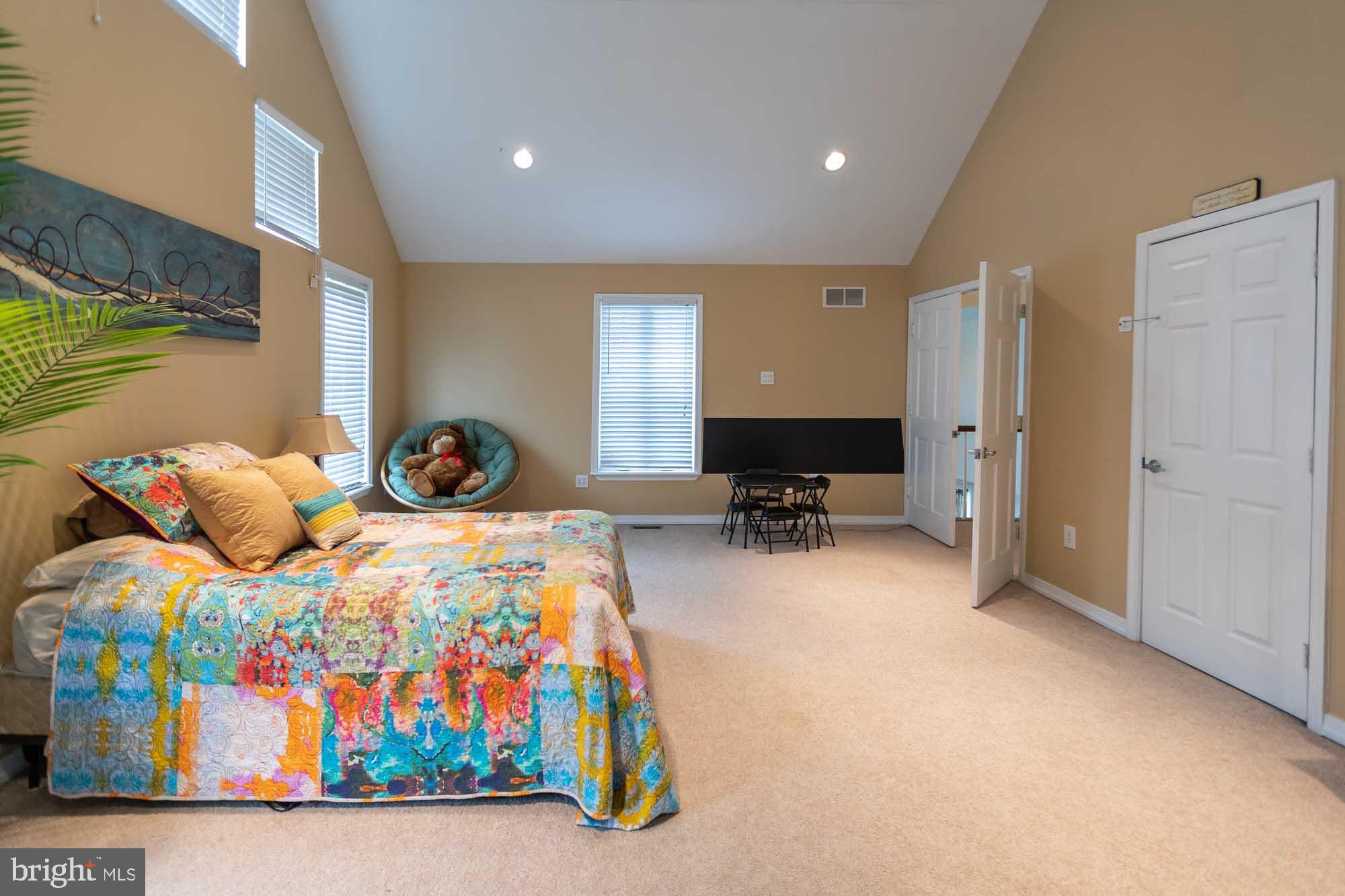 COUNTRY RIDGE - Residential