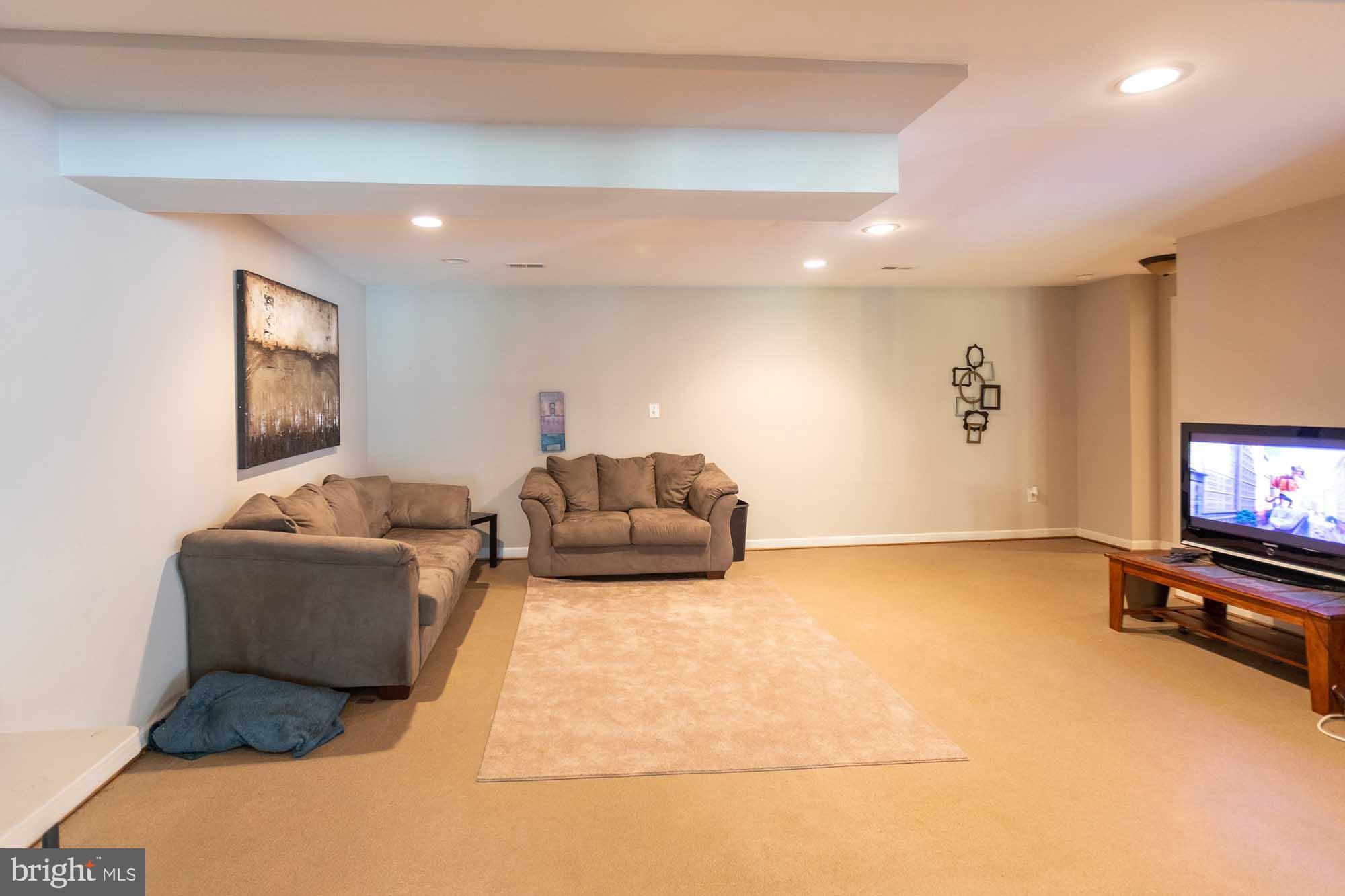 COUNTRY RIDGE - Residential