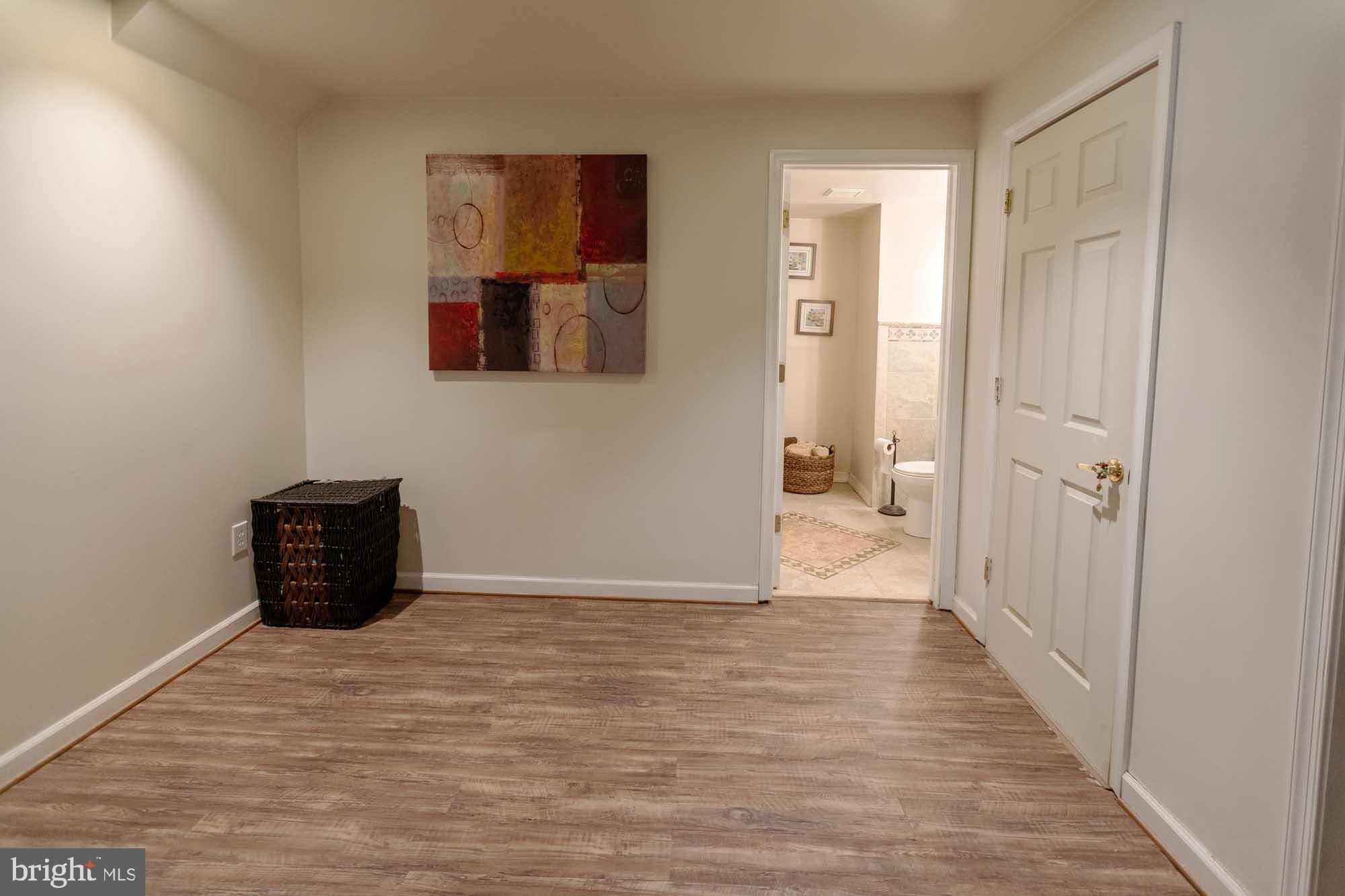 COUNTRY RIDGE - Residential