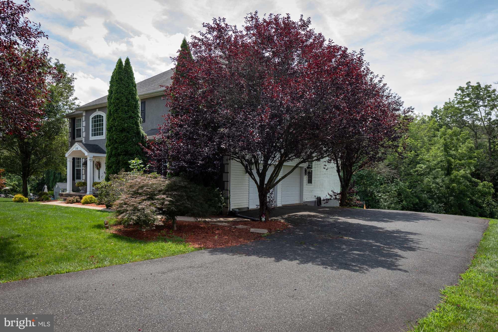 COUNTRY RIDGE - Residential