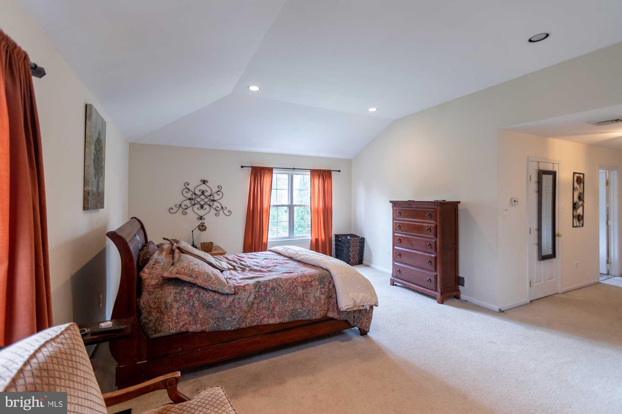 COUNTRY RIDGE - Residential
