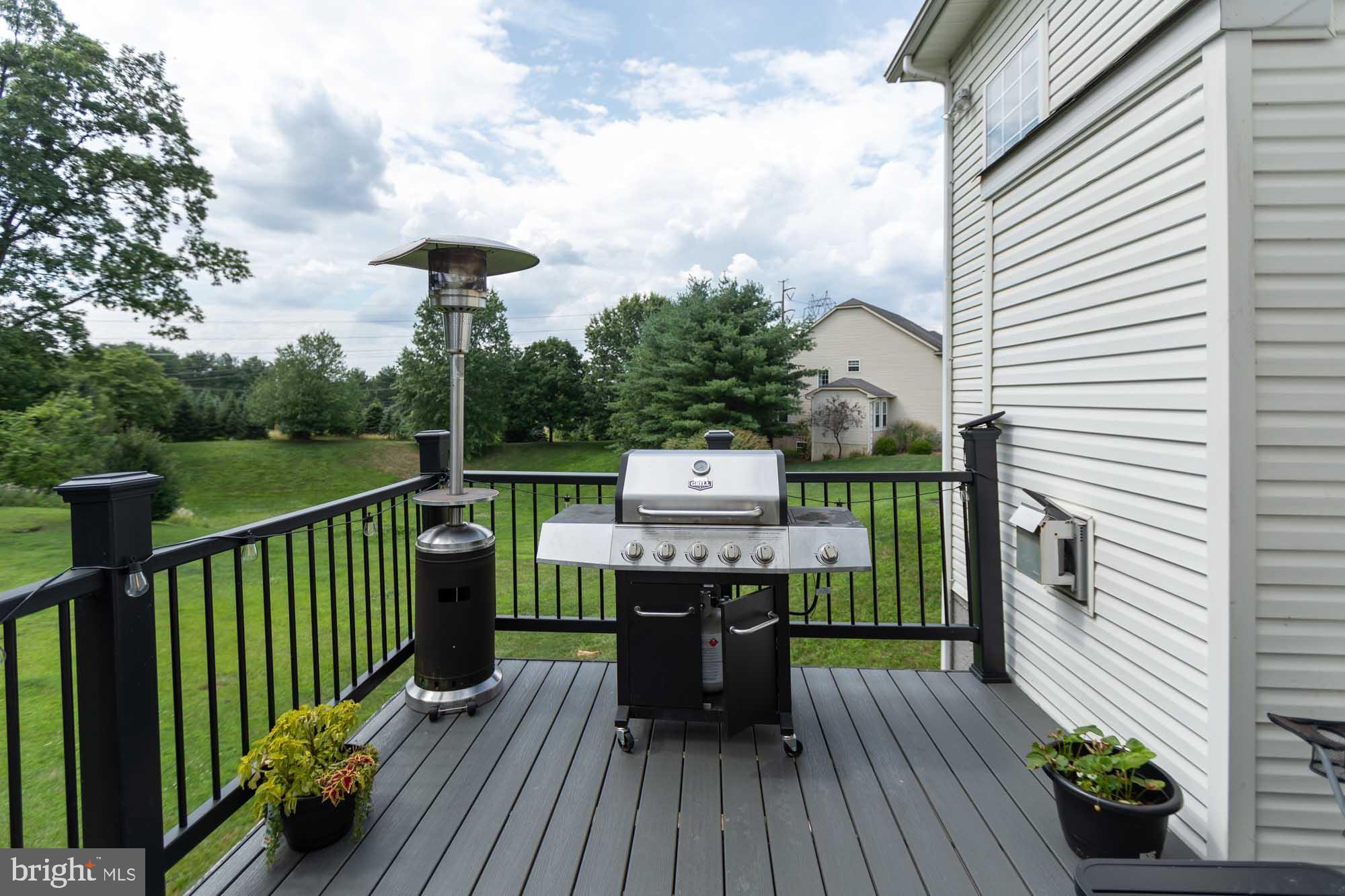 COUNTRY RIDGE - Residential