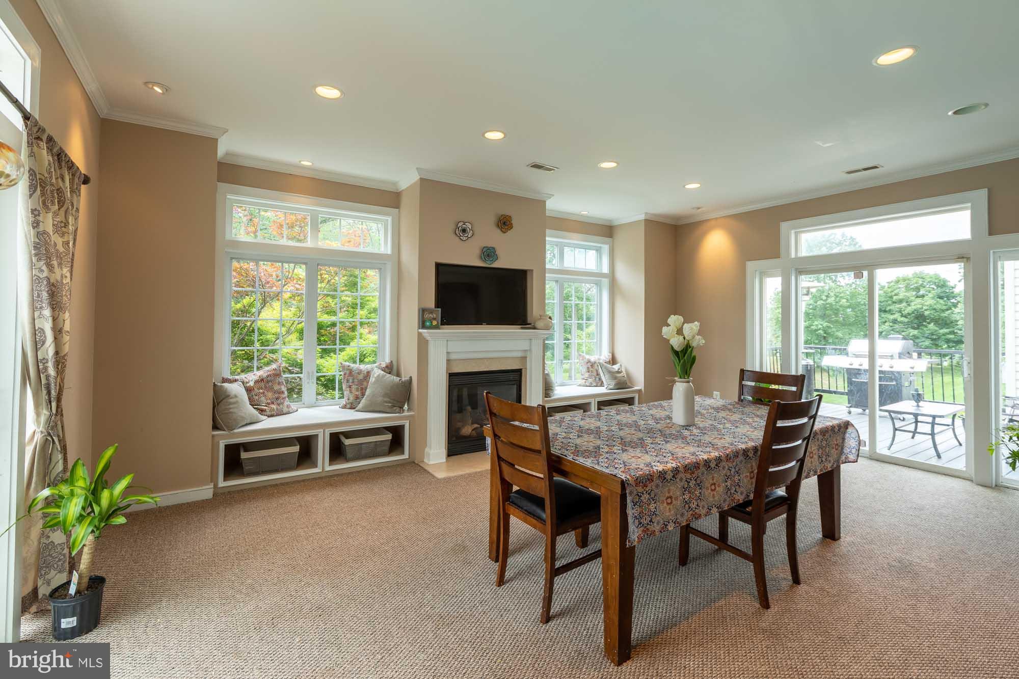COUNTRY RIDGE - Residential