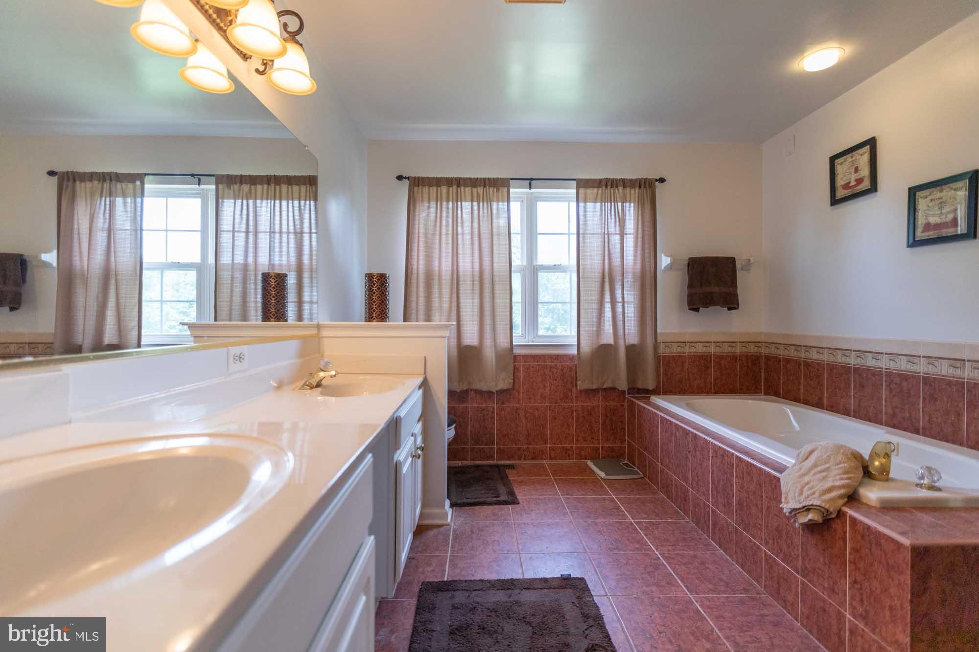 COUNTRY RIDGE - Residential