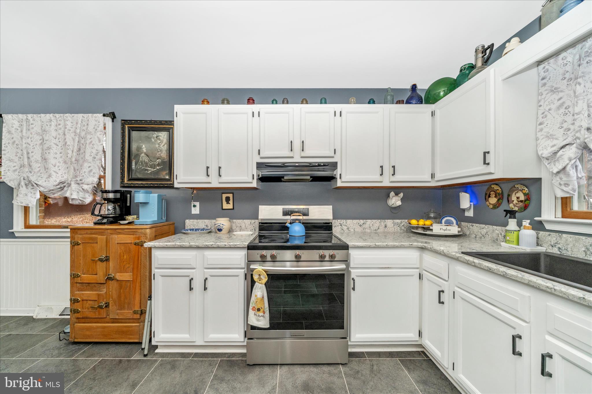 BRIGHTON MANOR - Residential