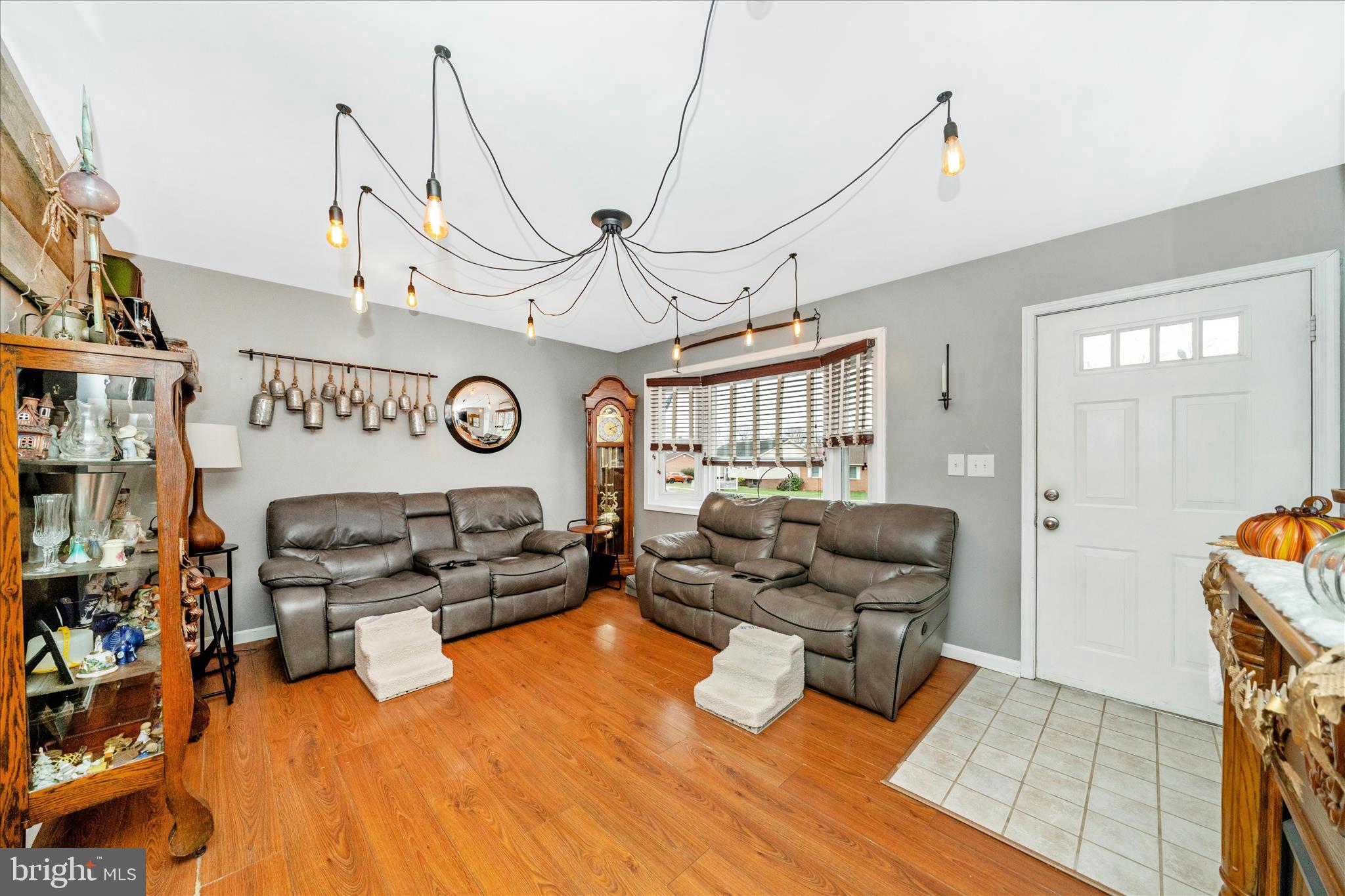 BRIGHTON MANOR - Residential