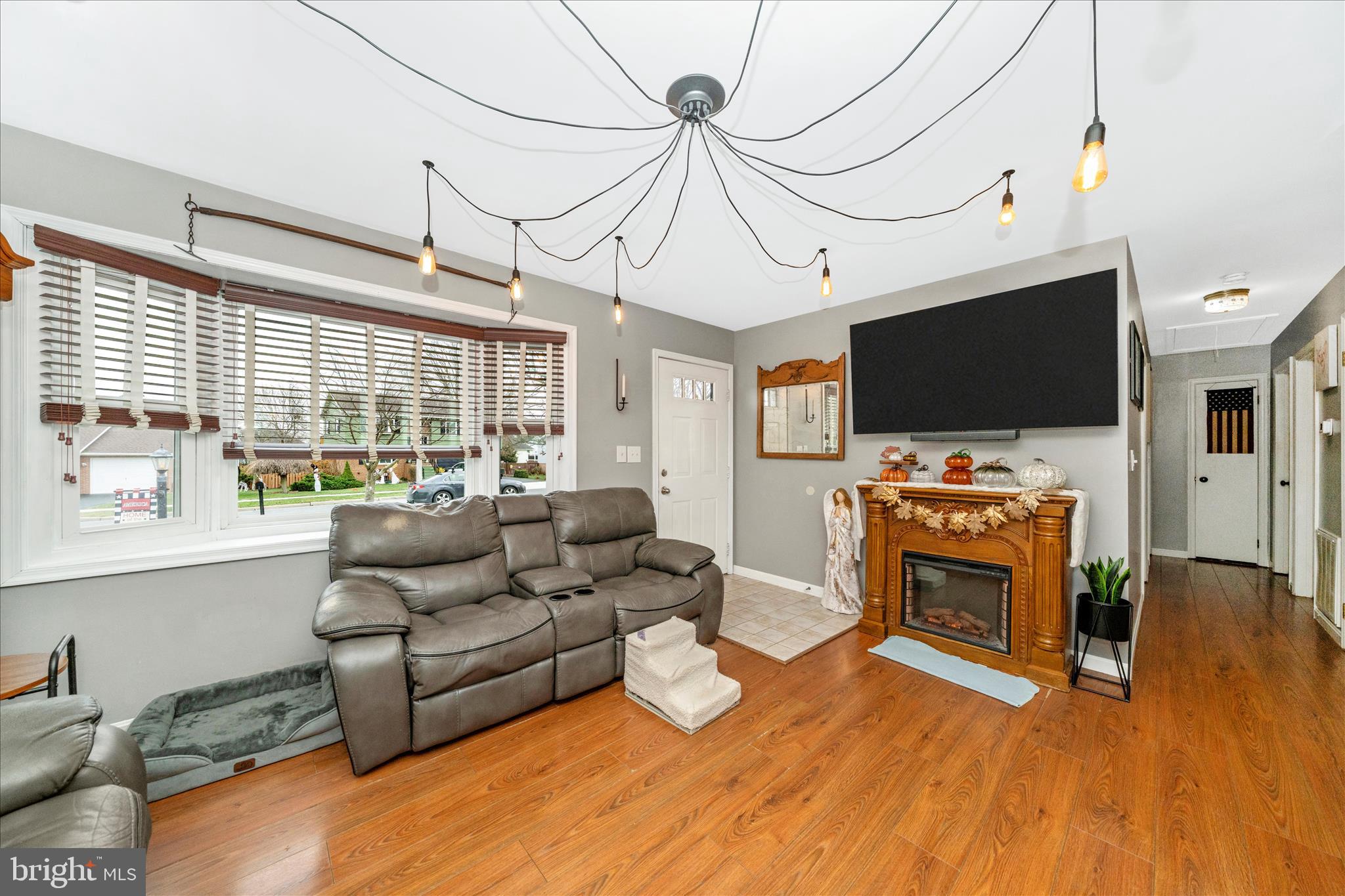 BRIGHTON MANOR - Residential