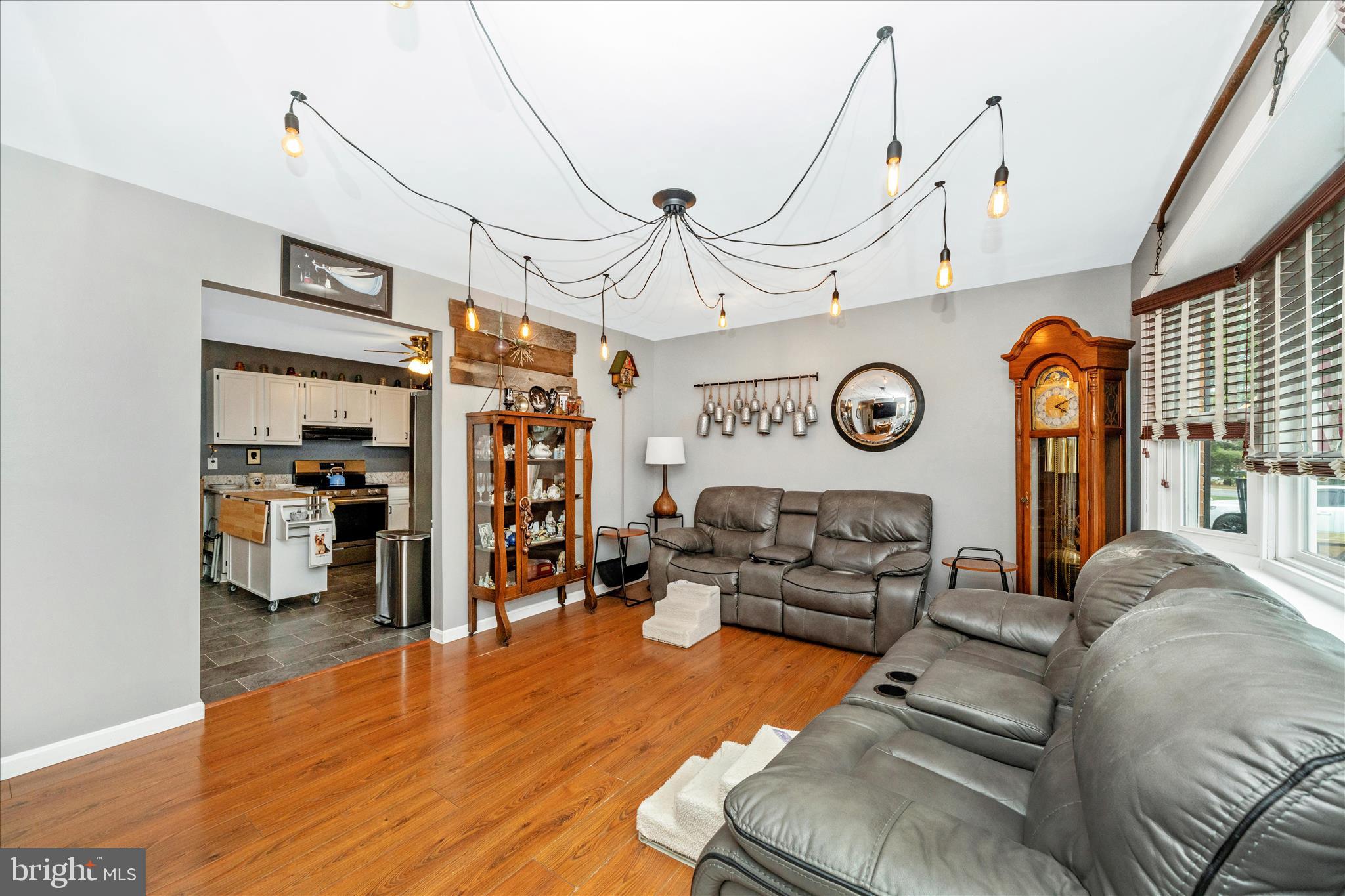 BRIGHTON MANOR - Residential