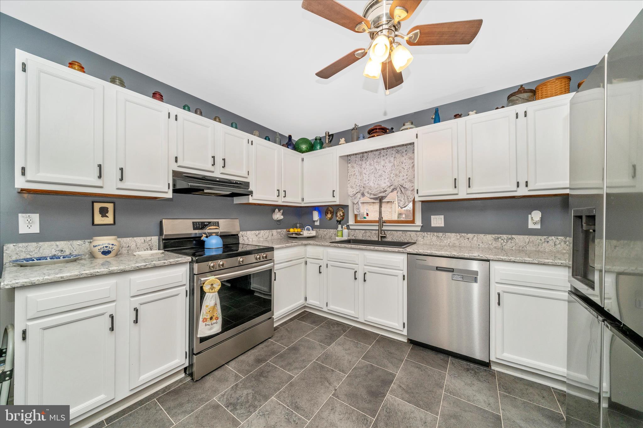 BRIGHTON MANOR - Residential