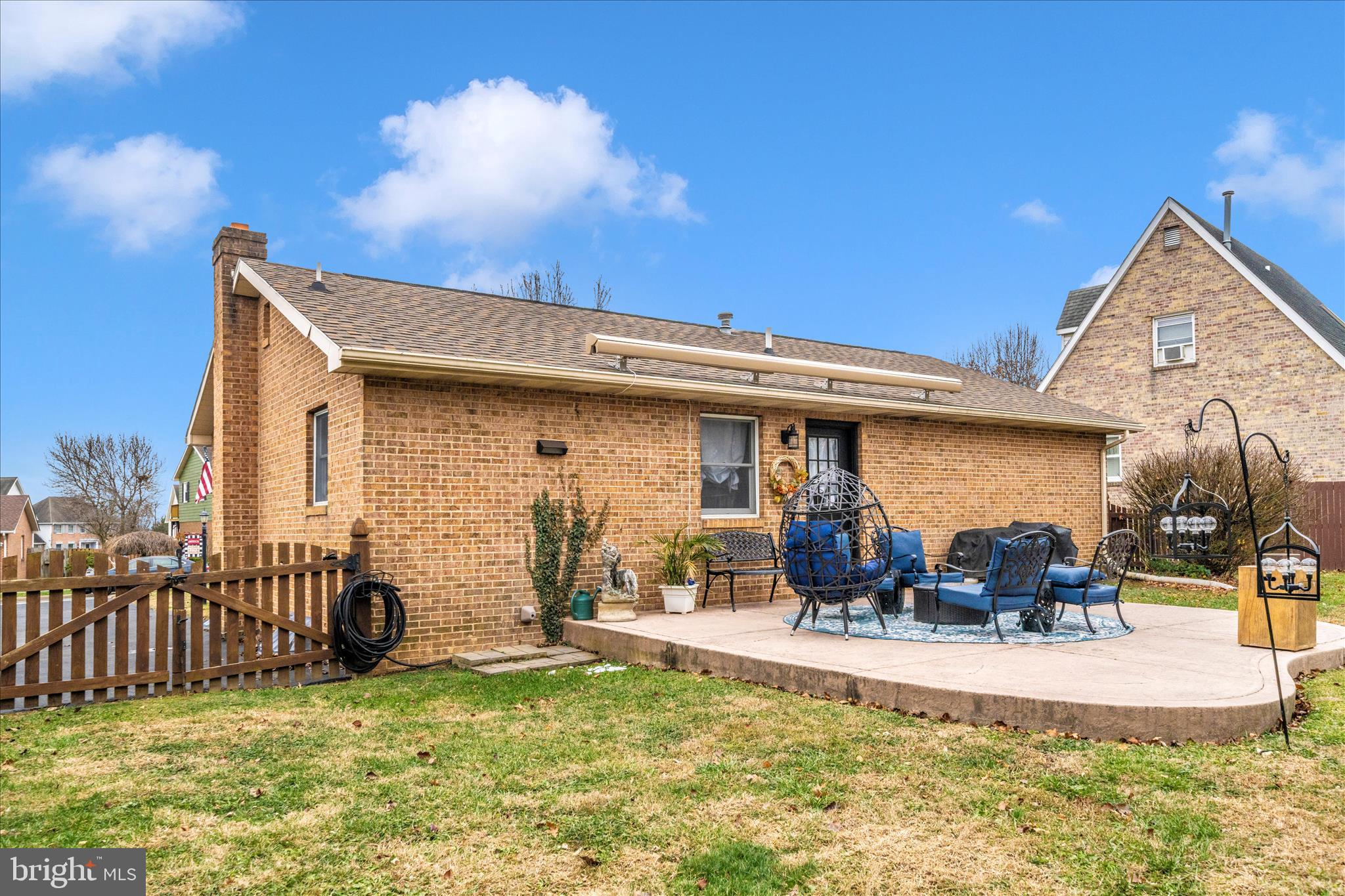 BRIGHTON MANOR - Residential