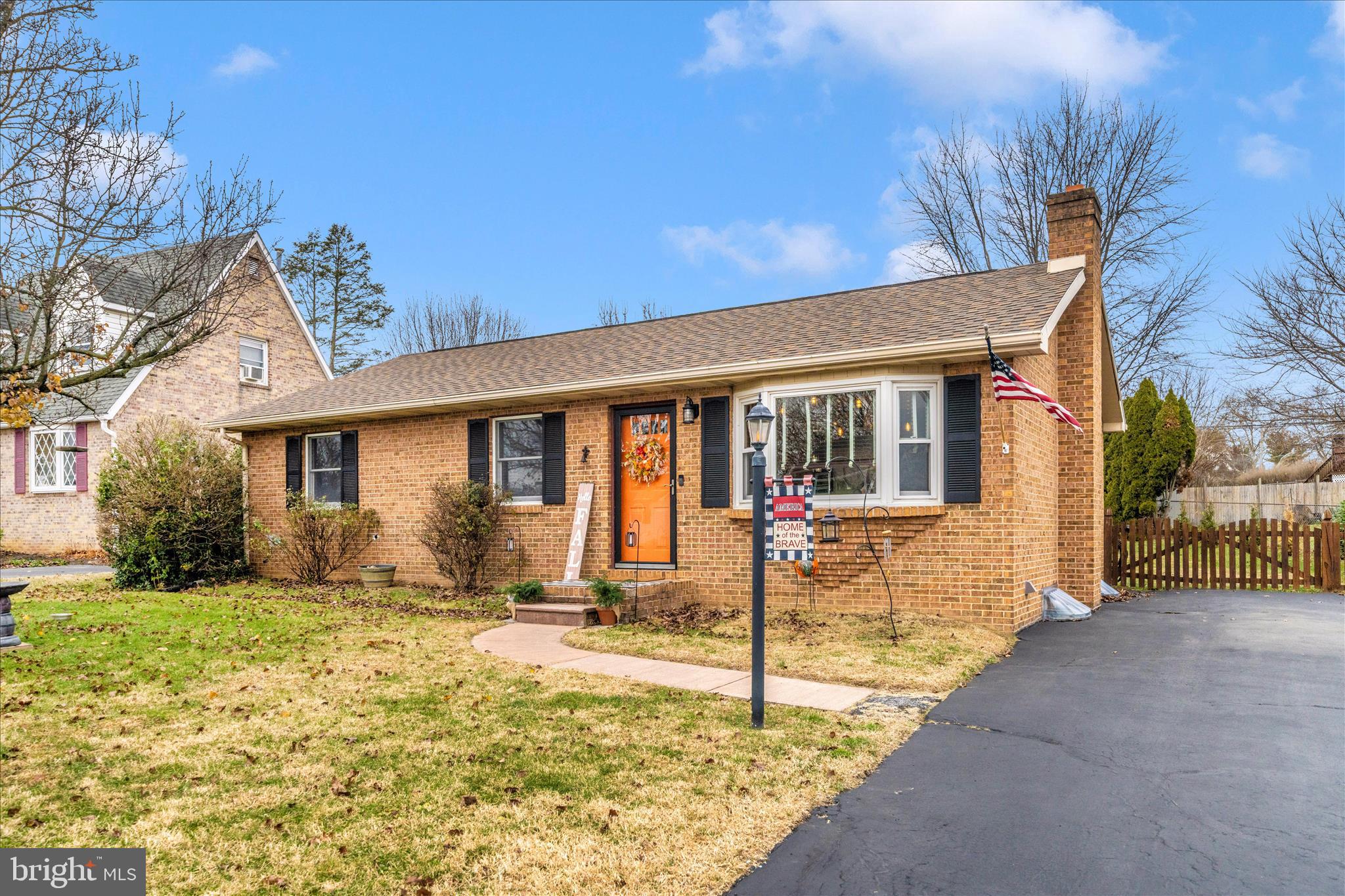 BRIGHTON MANOR - Residential