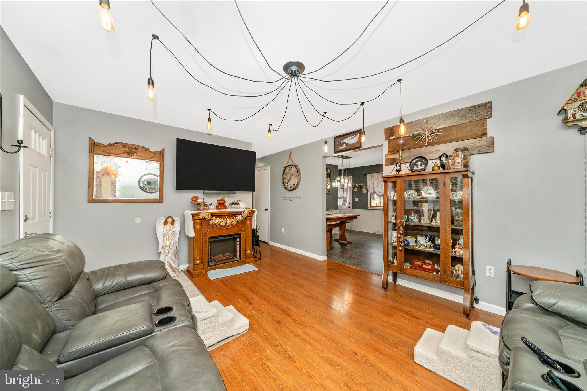 BRIGHTON MANOR - Residential