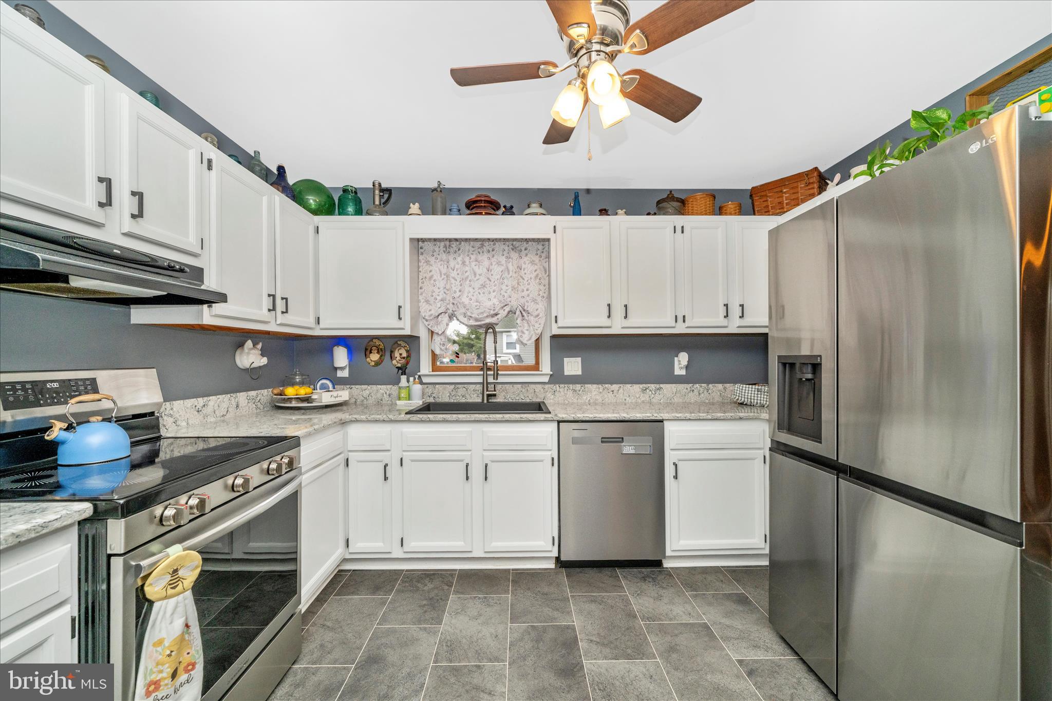 BRIGHTON MANOR - Residential