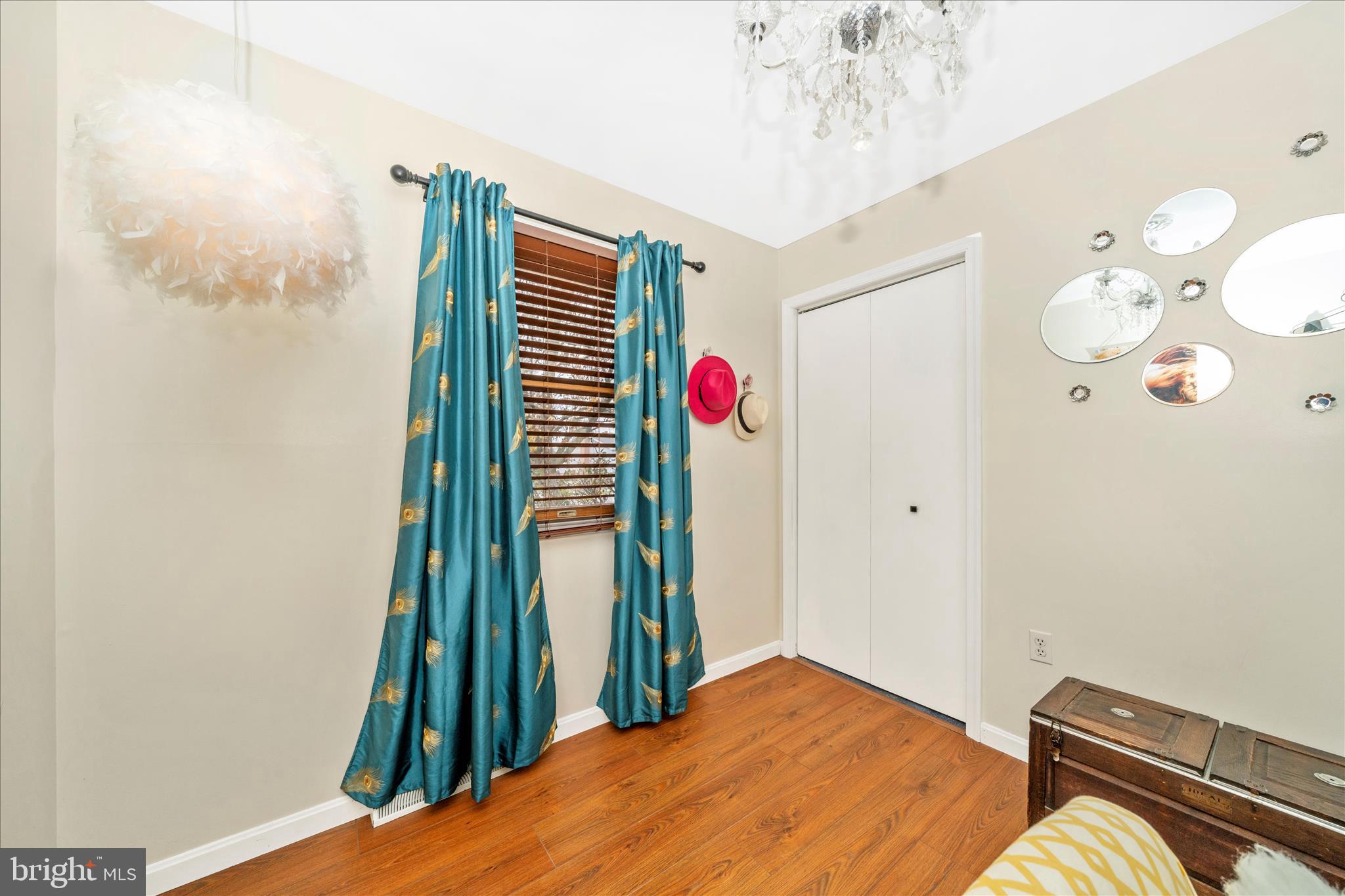 BRIGHTON MANOR - Residential