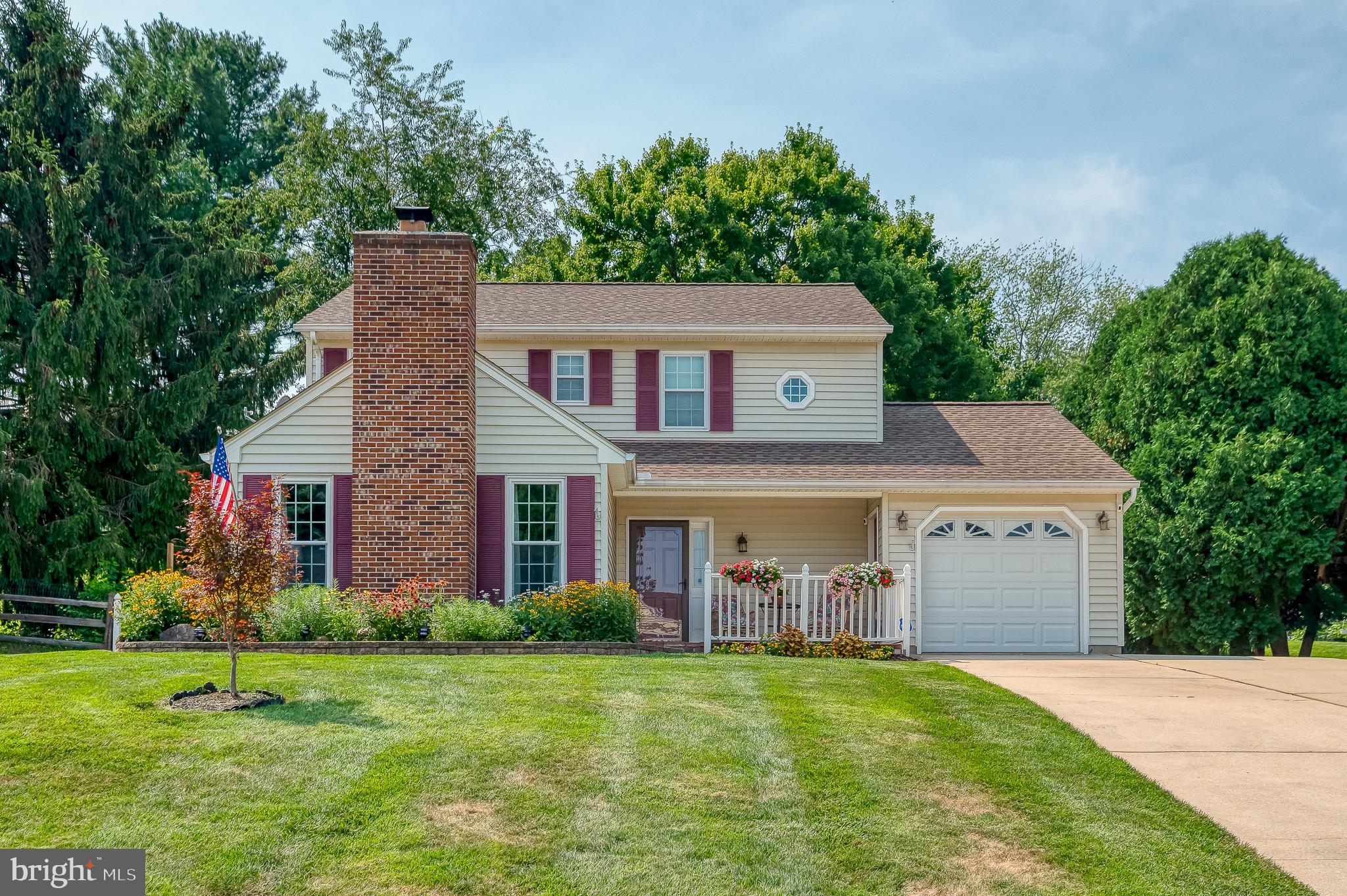 207 HITCHING POST DRIVE