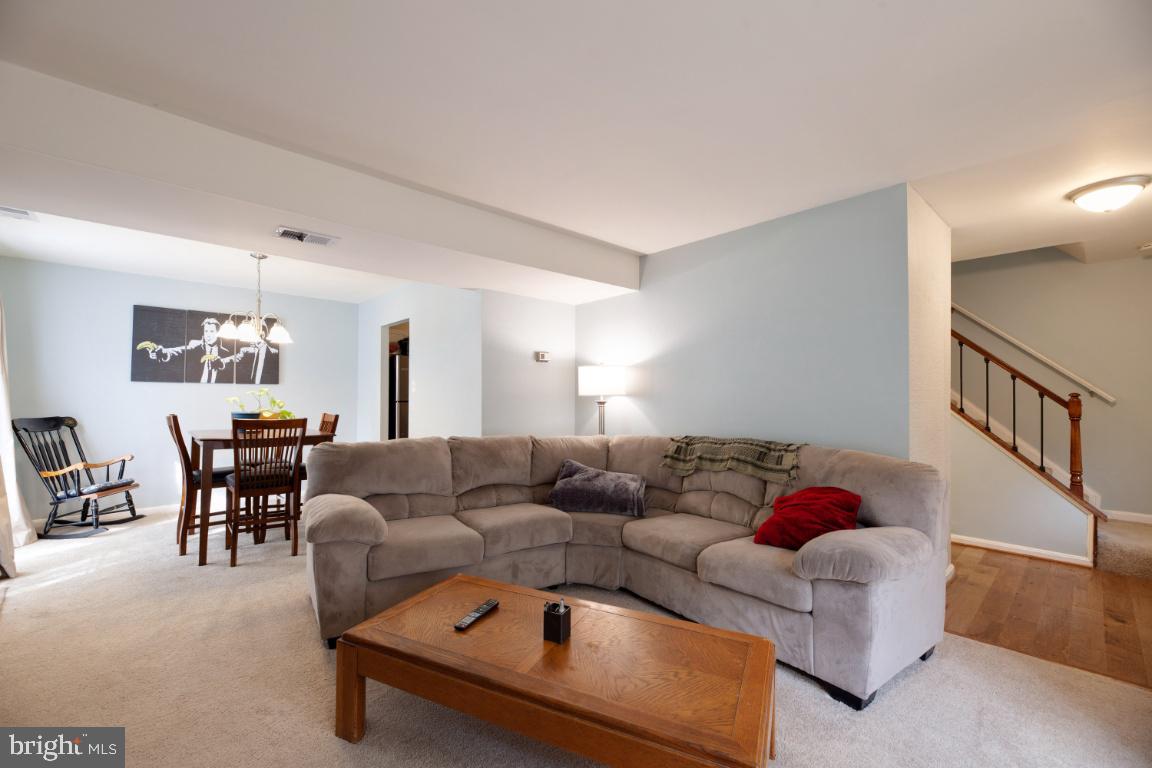 ST CHARLES BANNISTER - Residential