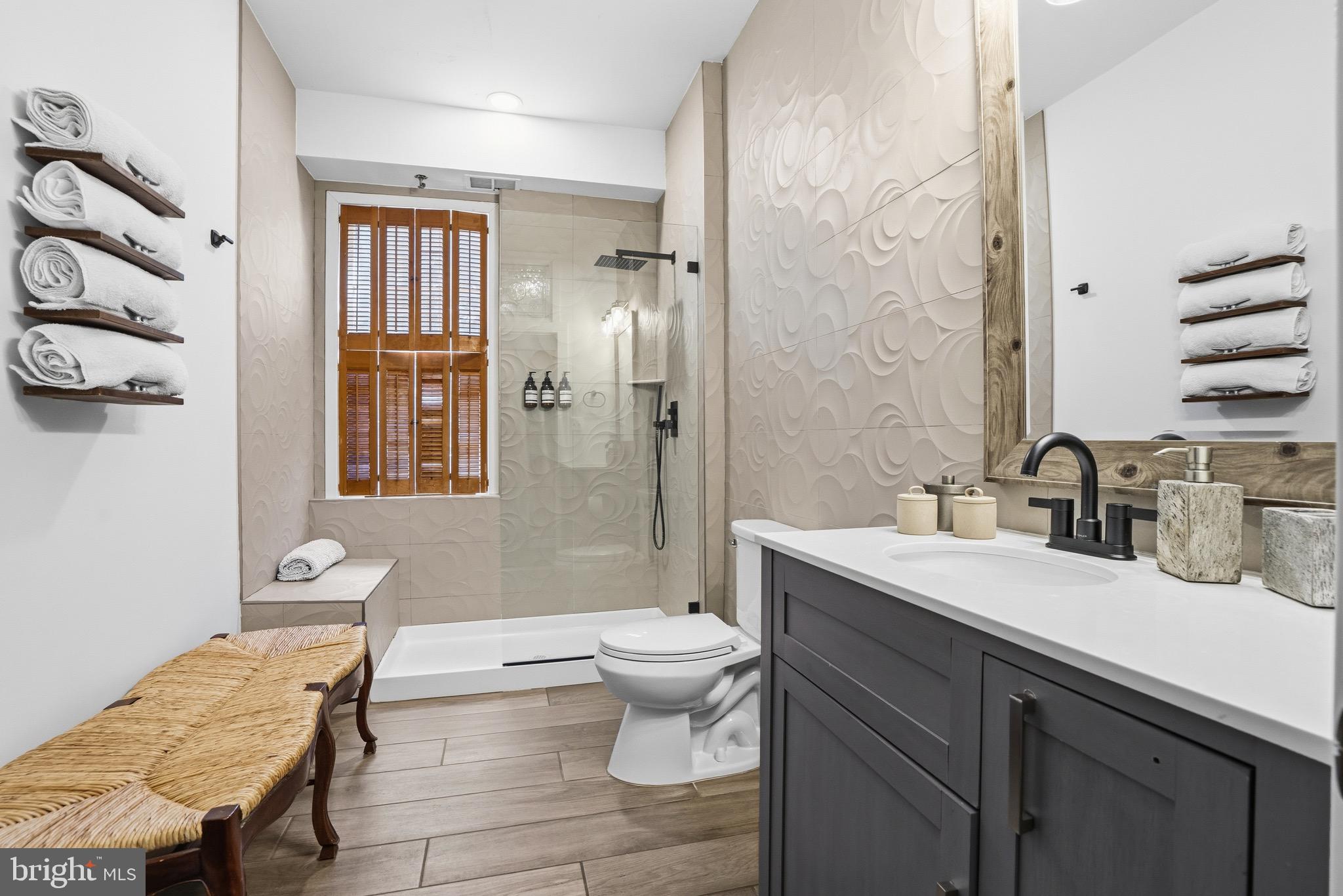 BARRISTER SQUARE - Residential