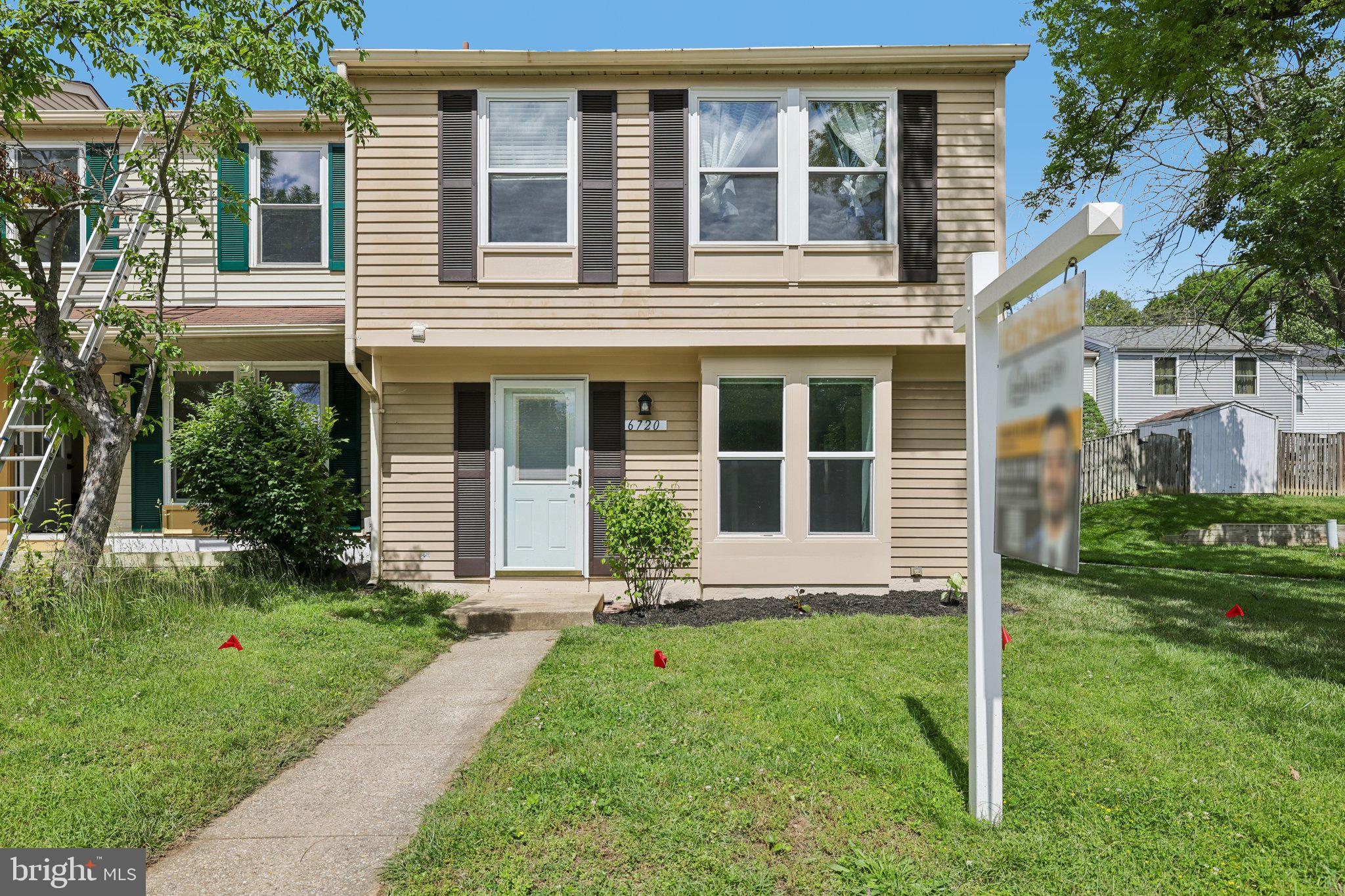 VILLAGE OF OWEN BROWN - Residential