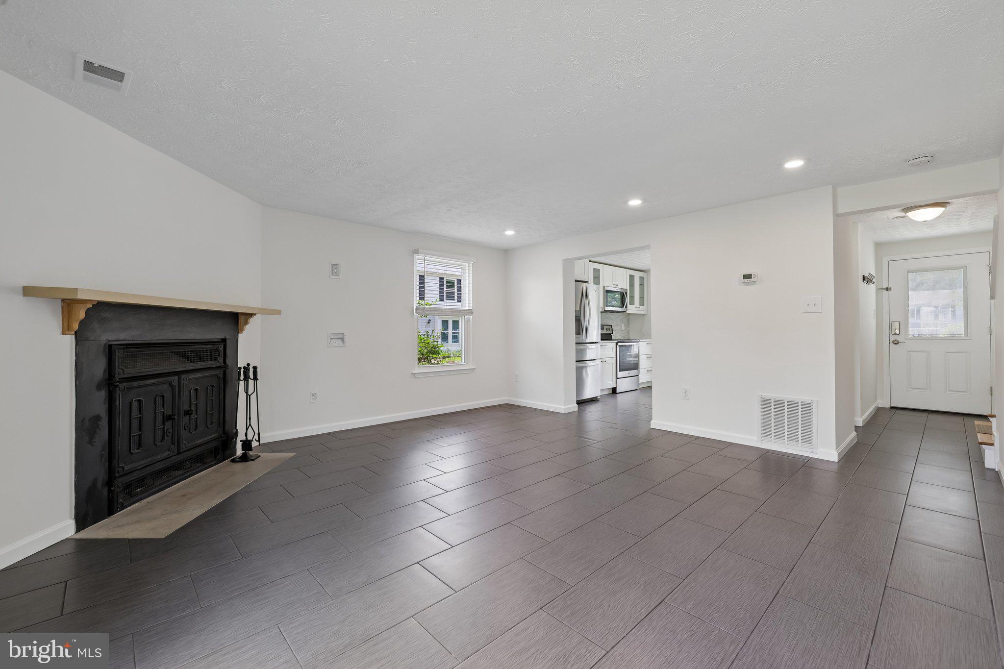 VILLAGE OF OWEN BROWN - Residential