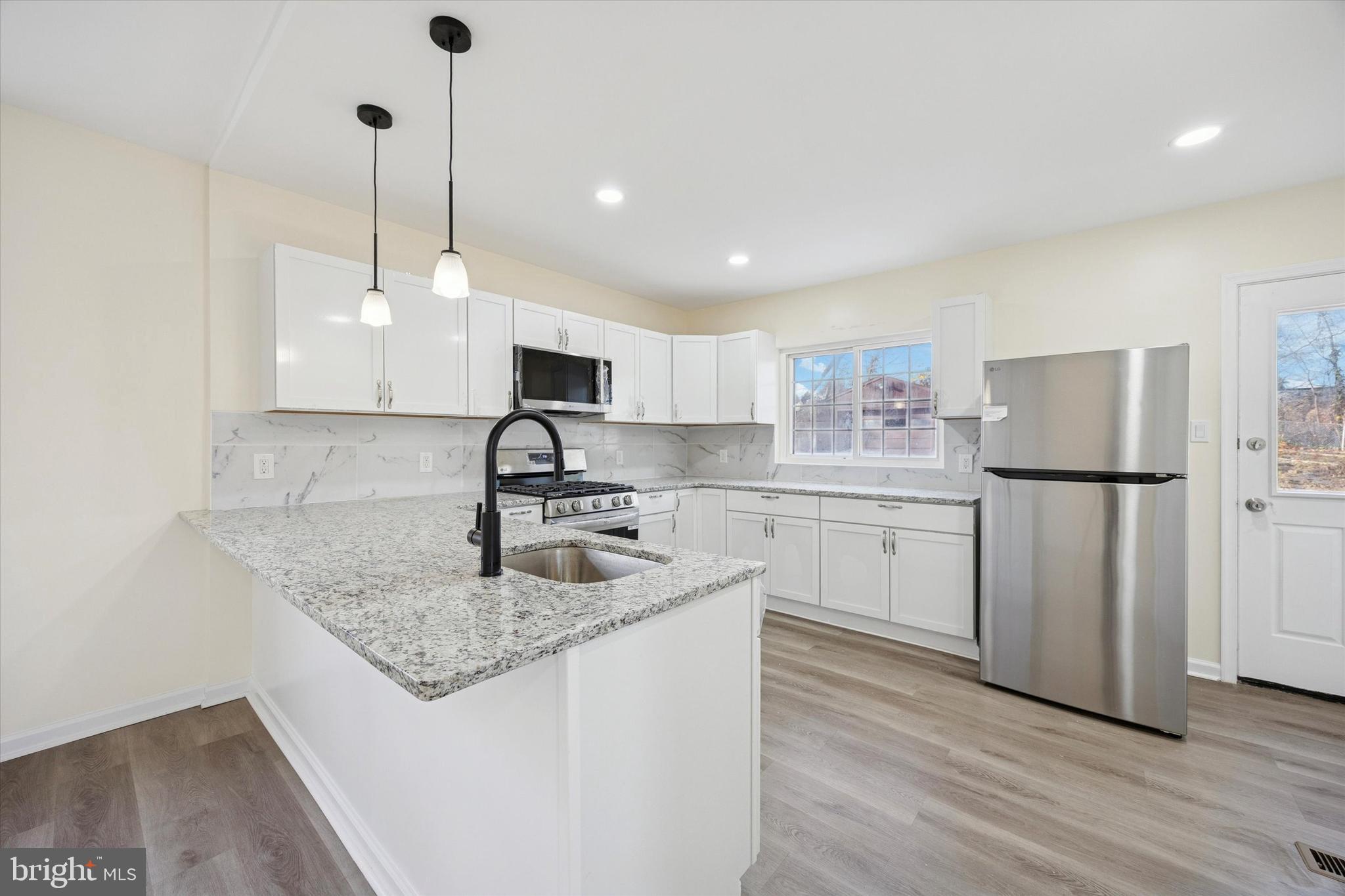 SHARON HILL - Residential