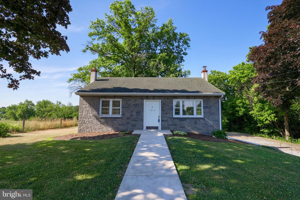 Photo of 4290 Fairview Road, Columbia, PA 17512 (MLS # PALA2052898)