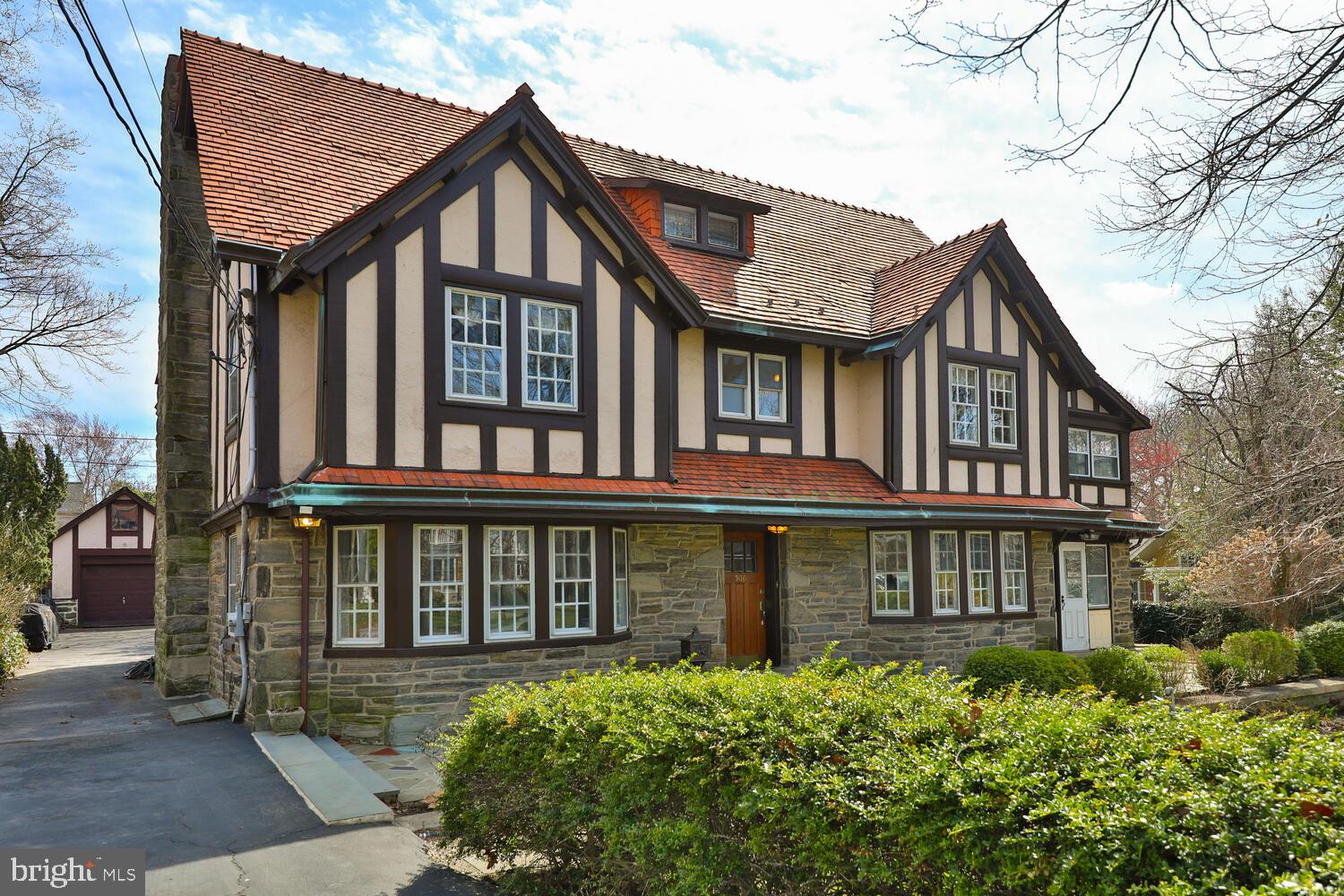 MERION STATION - Residential