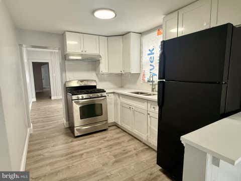 Townhouse For Rent - 163 Tremont Street<br/> TRENTON, NJ 08611