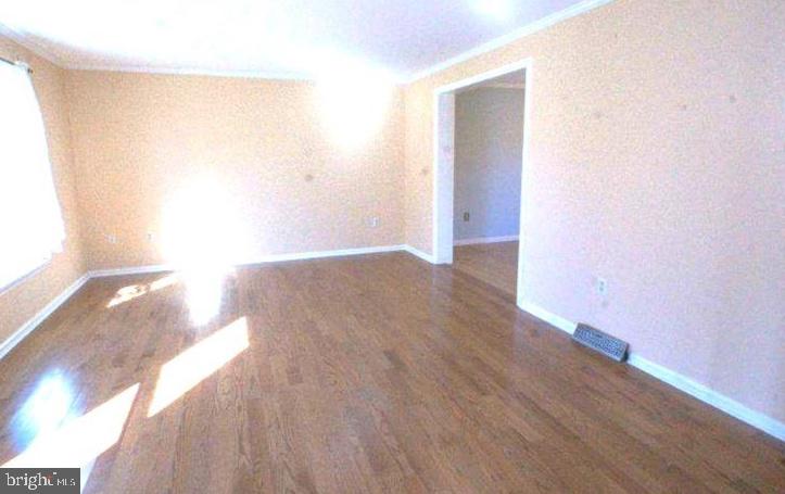 4 LABURNUM CLOSE