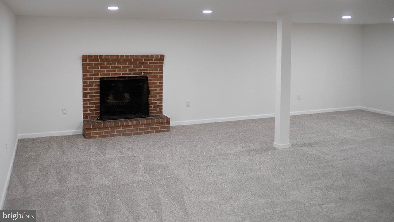 WHITTIER ACRES - Residential