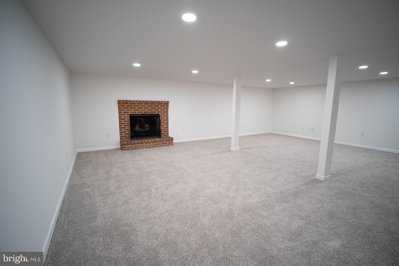 WHITTIER ACRES - Residential