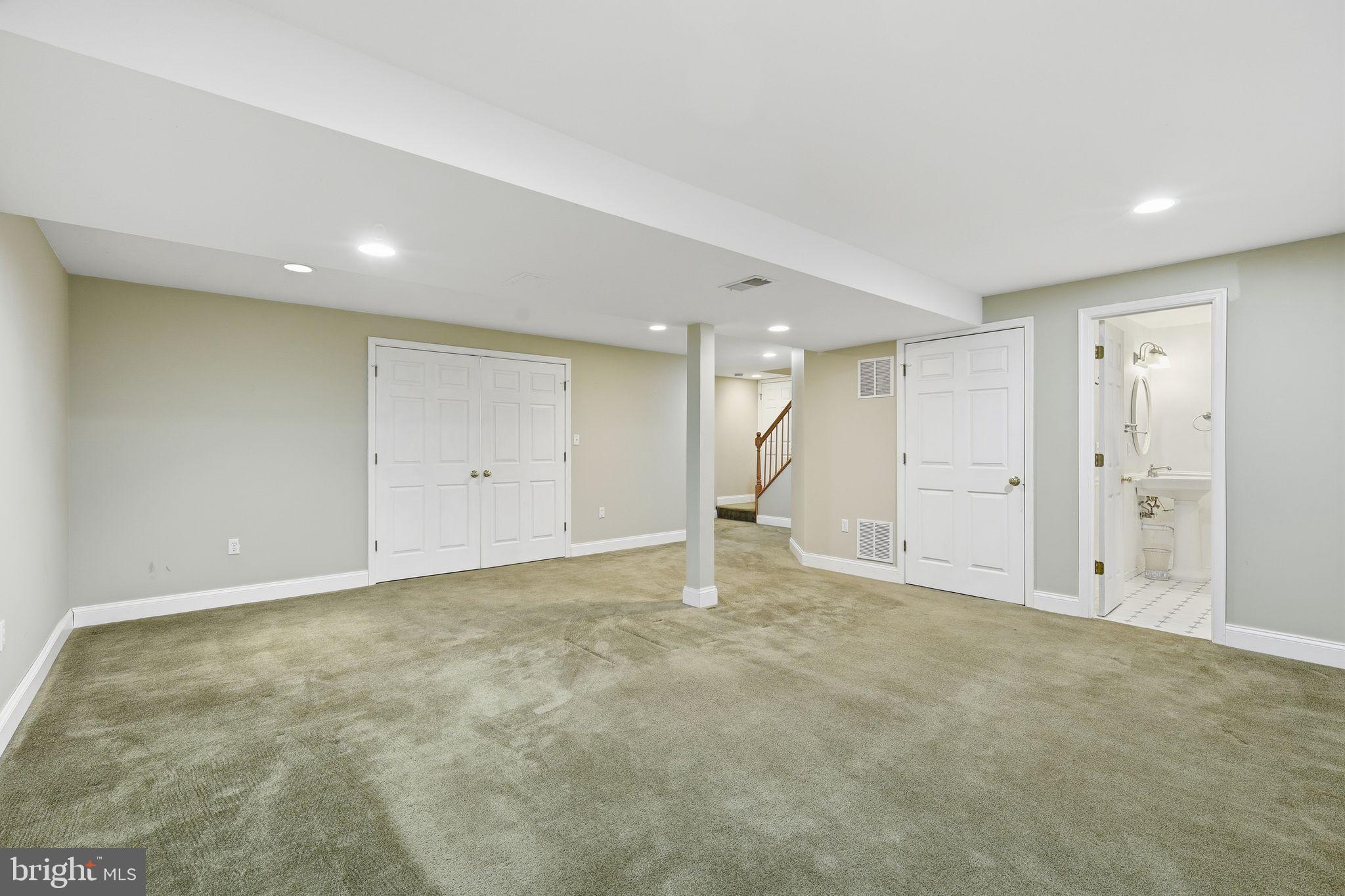 CHAPMAN FARM - Residential