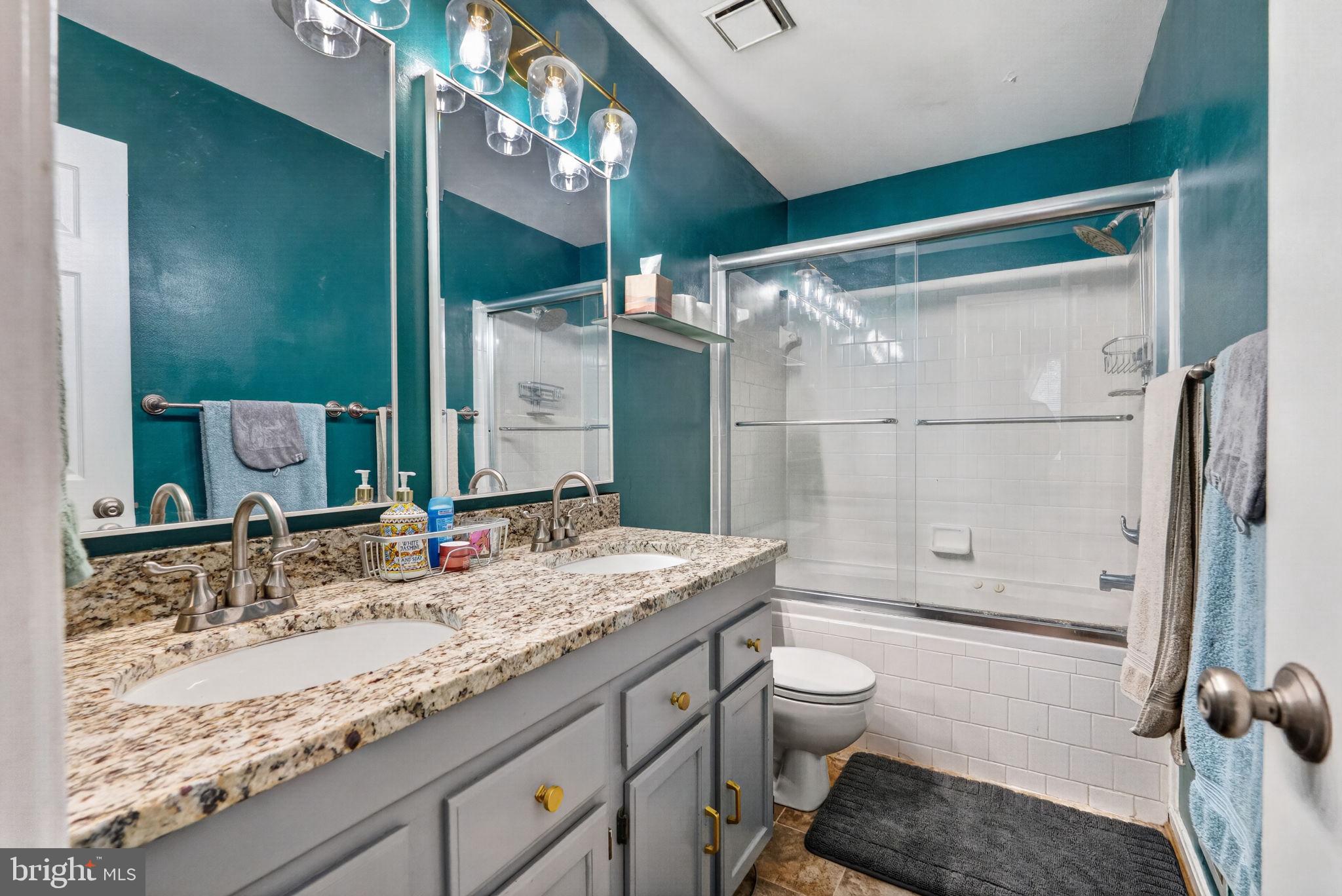 GUNSTON SQUARE - Residential