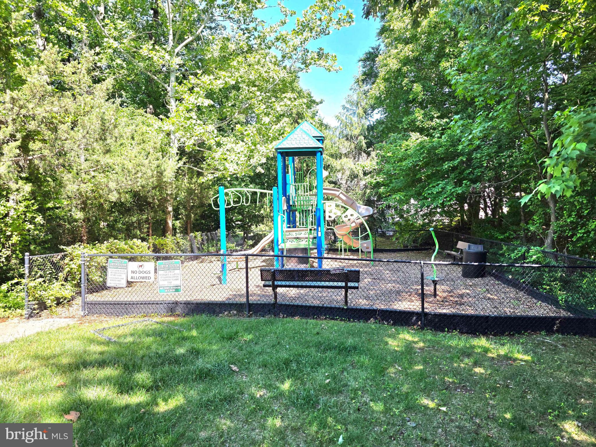 GUNSTON SQUARE - Residential
