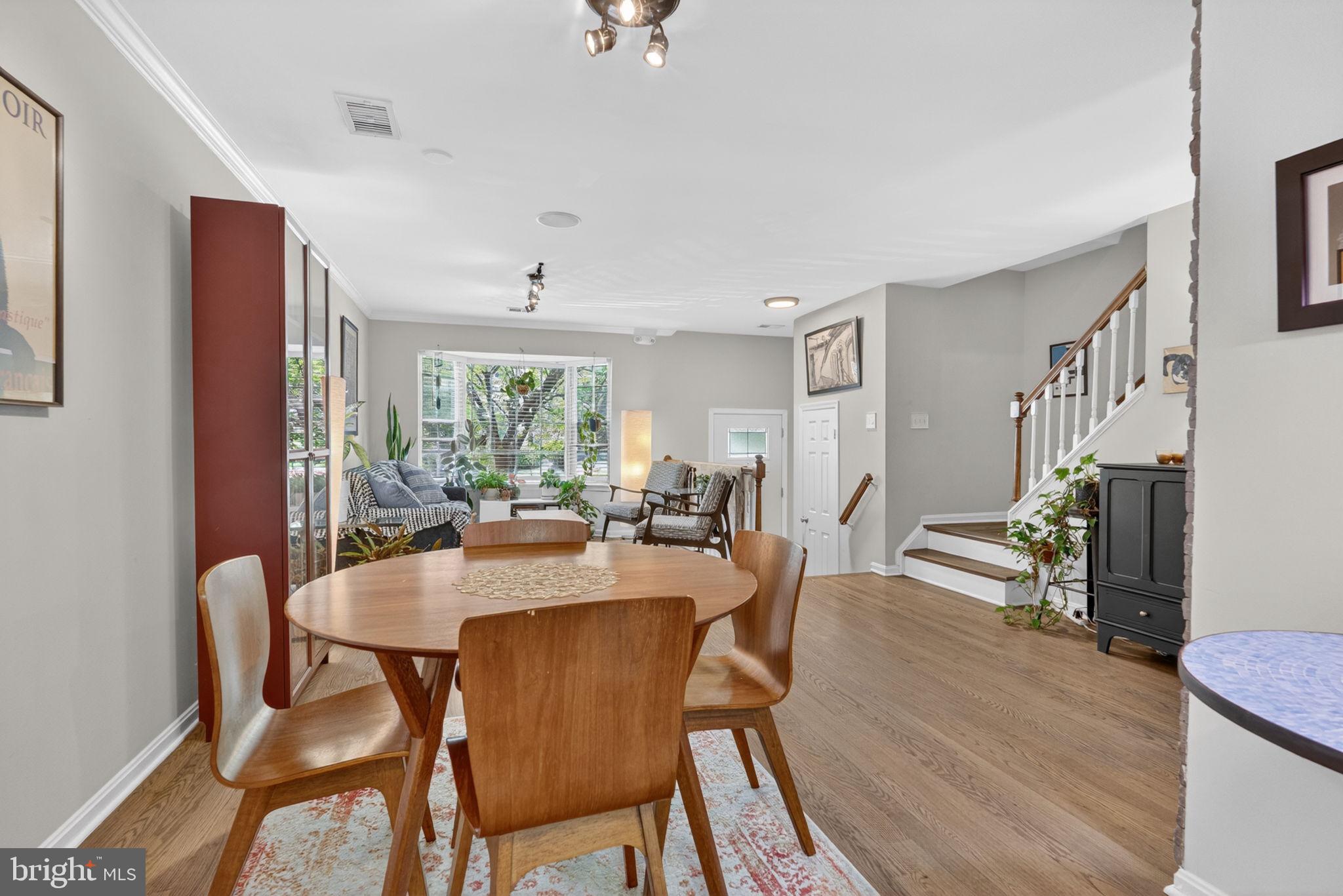GUNSTON SQUARE - Residential