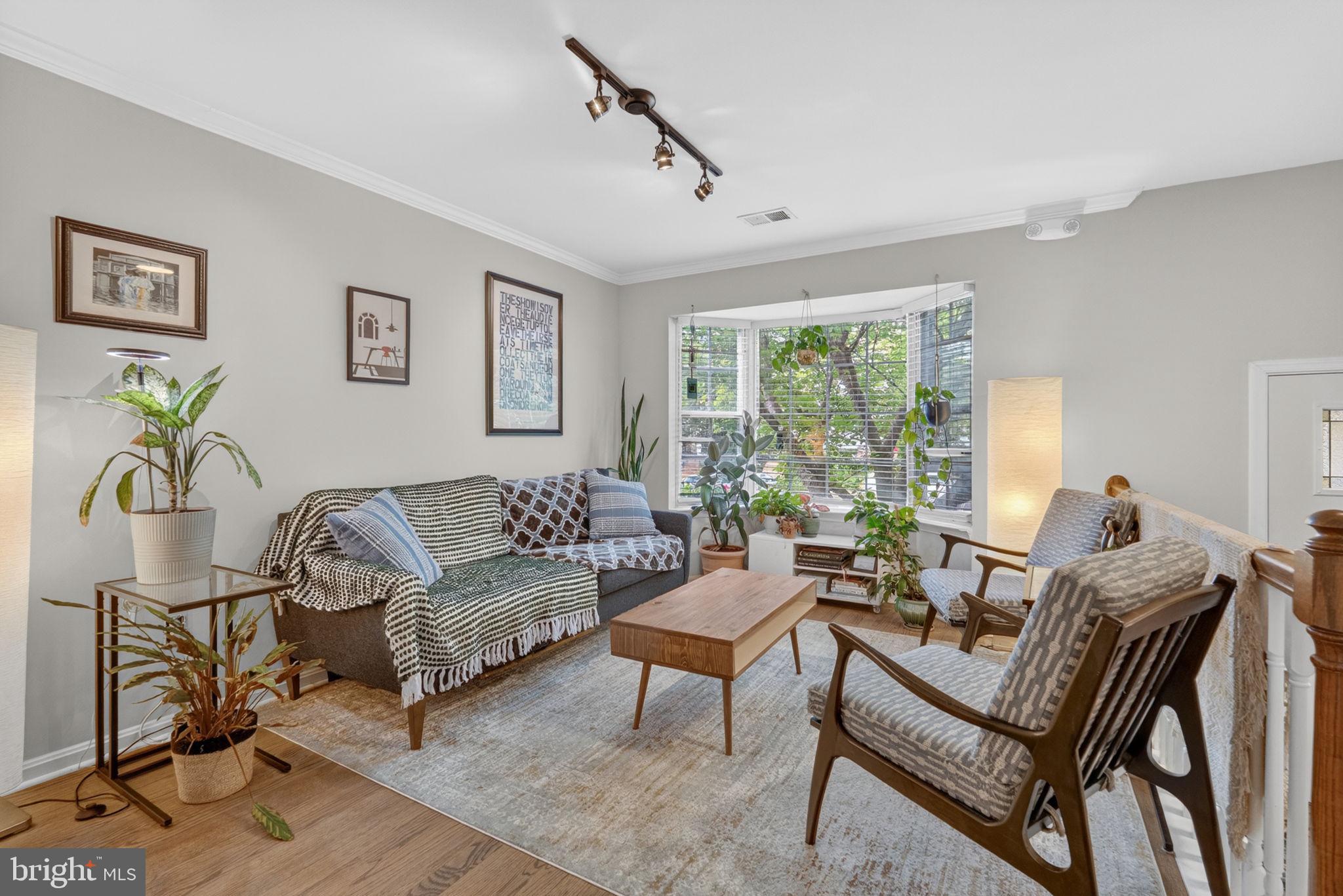 GUNSTON SQUARE - Residential