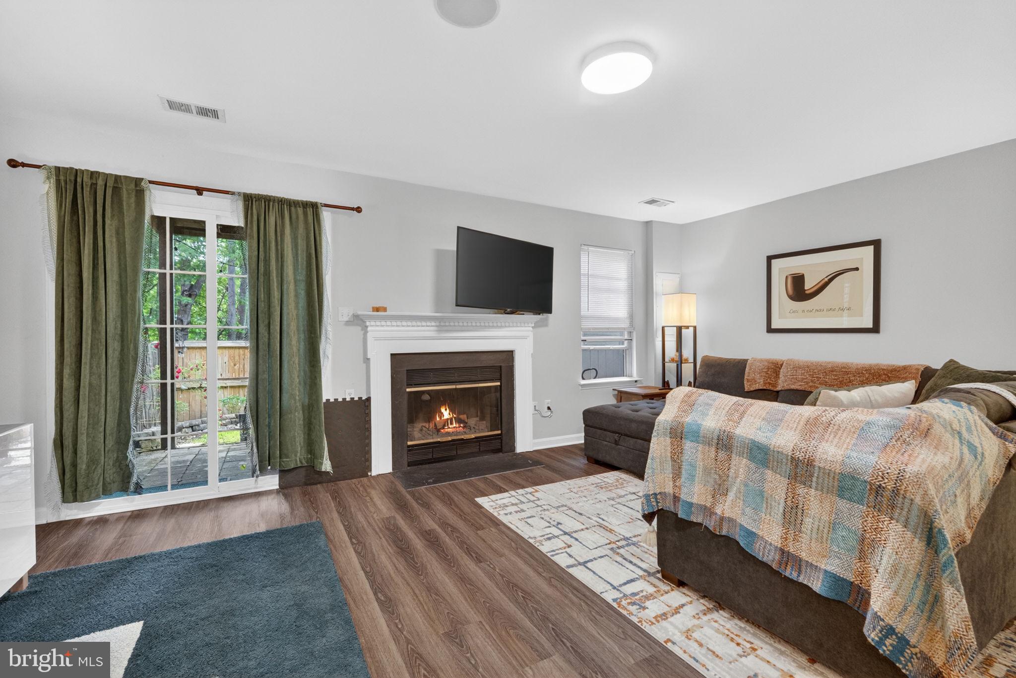 GUNSTON SQUARE - Residential