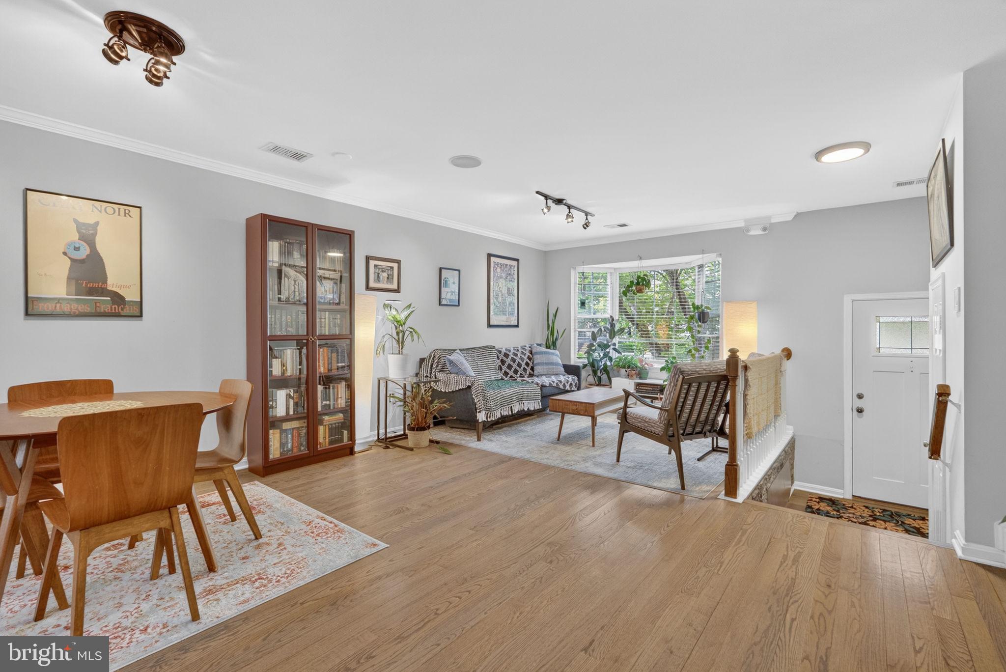 GUNSTON SQUARE - Residential