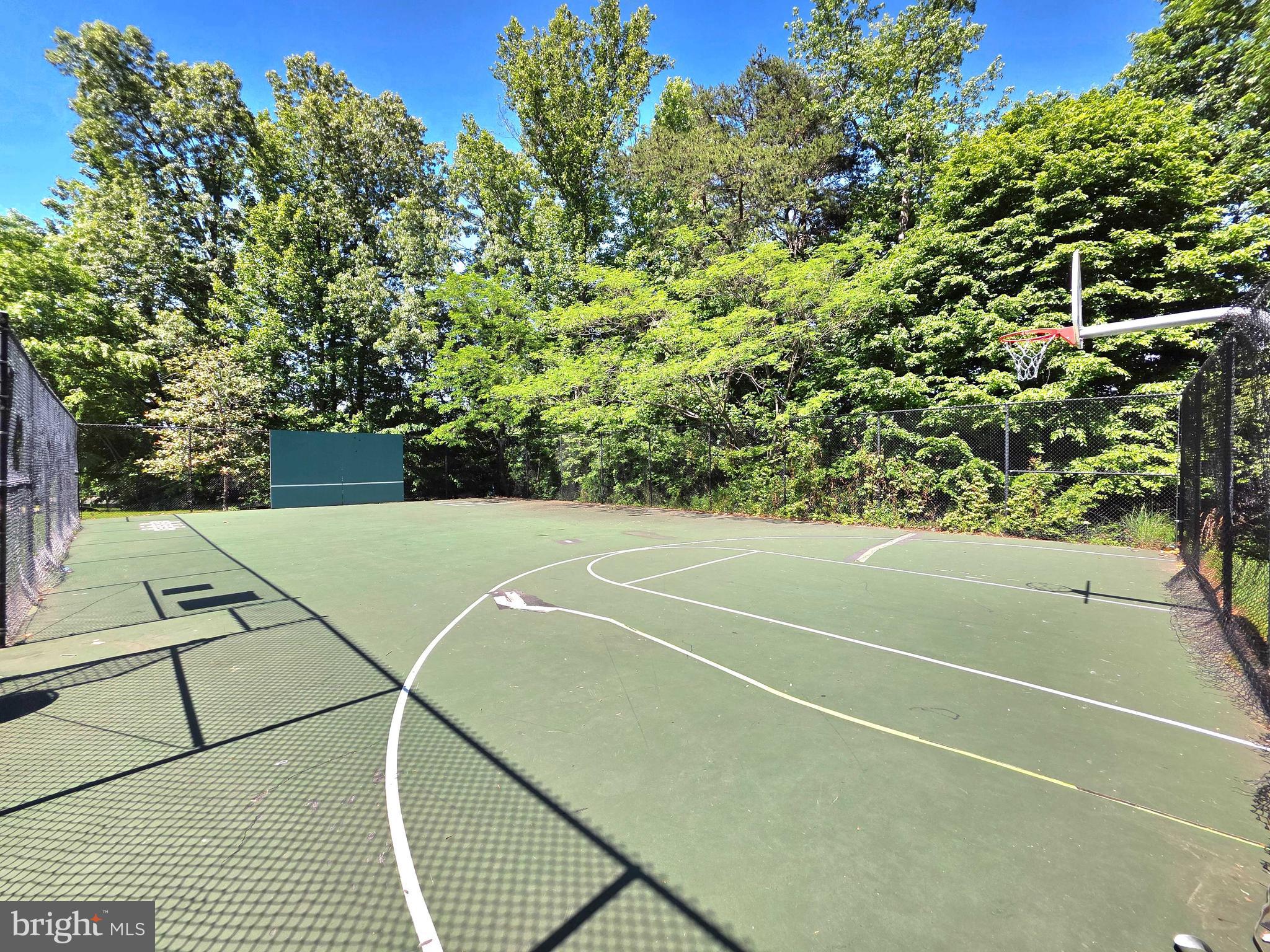 GUNSTON SQUARE - Residential