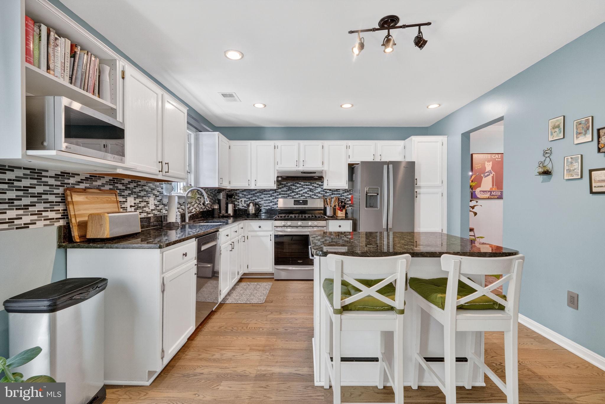 GUNSTON SQUARE - Residential