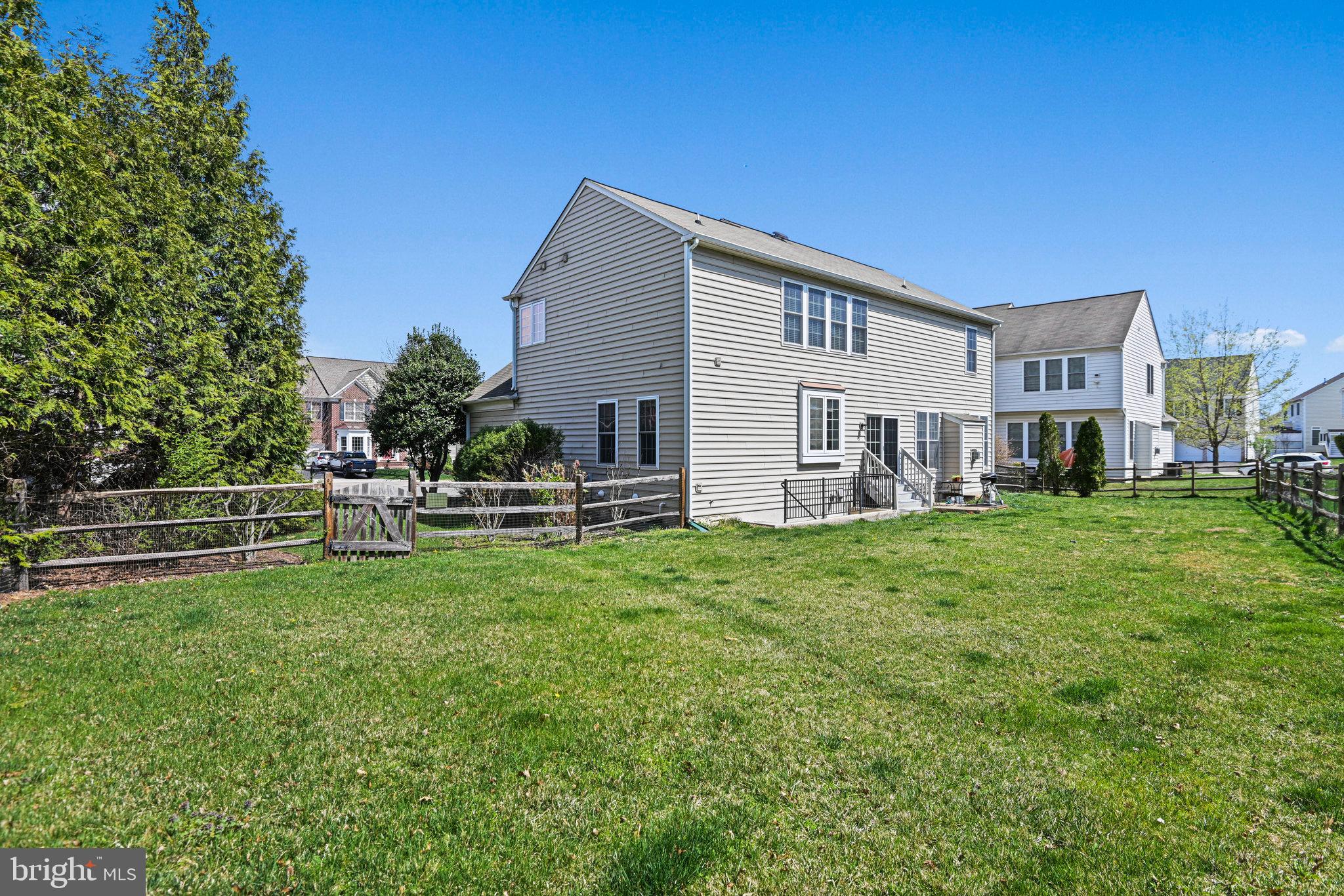 THE RIDINGS AT BLUE SPRING - Residential