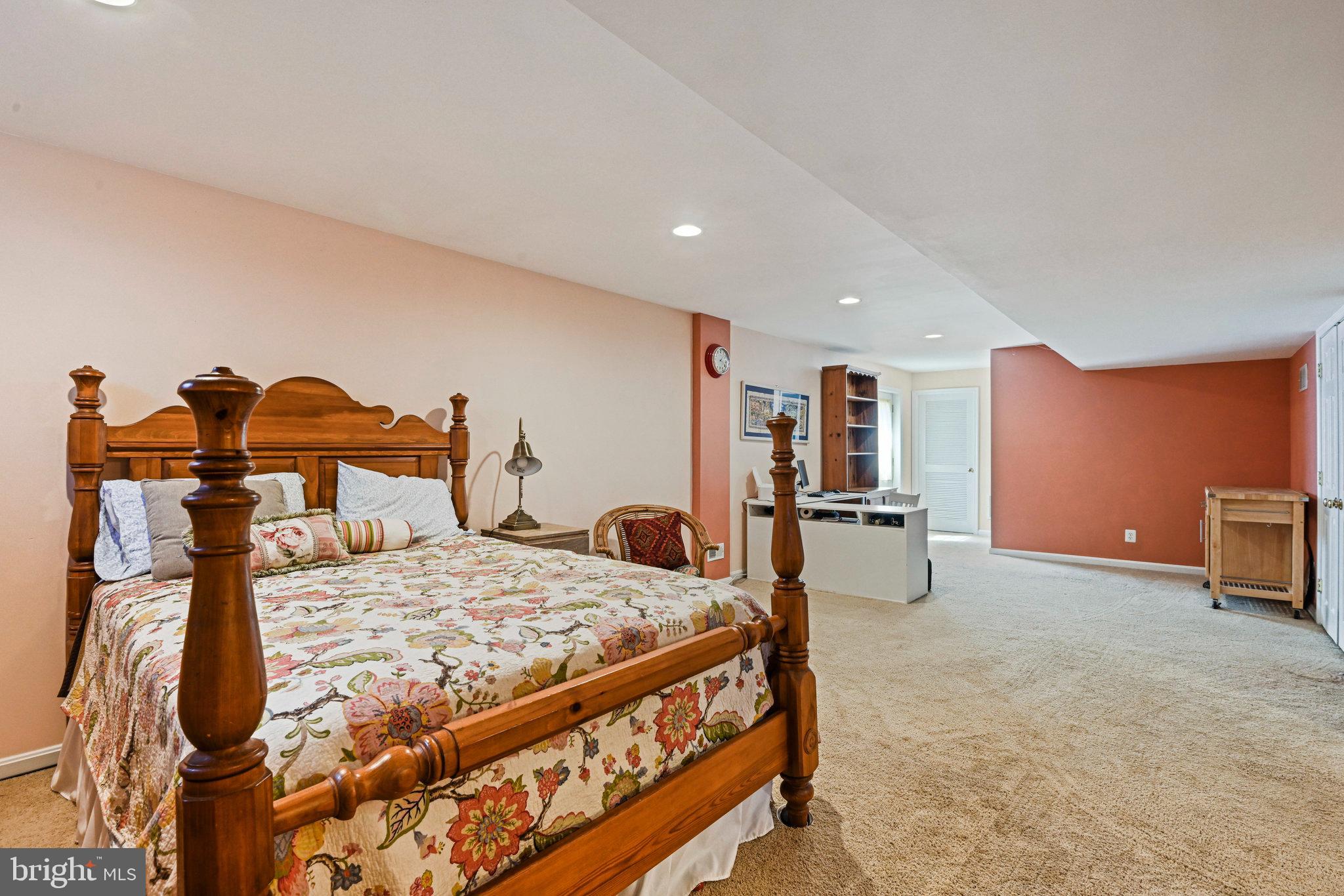 THE RIDINGS AT BLUE SPRING - Residential