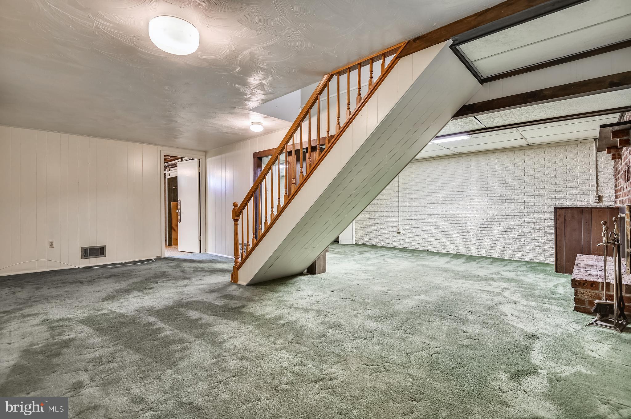 SUBURBIA - Residential