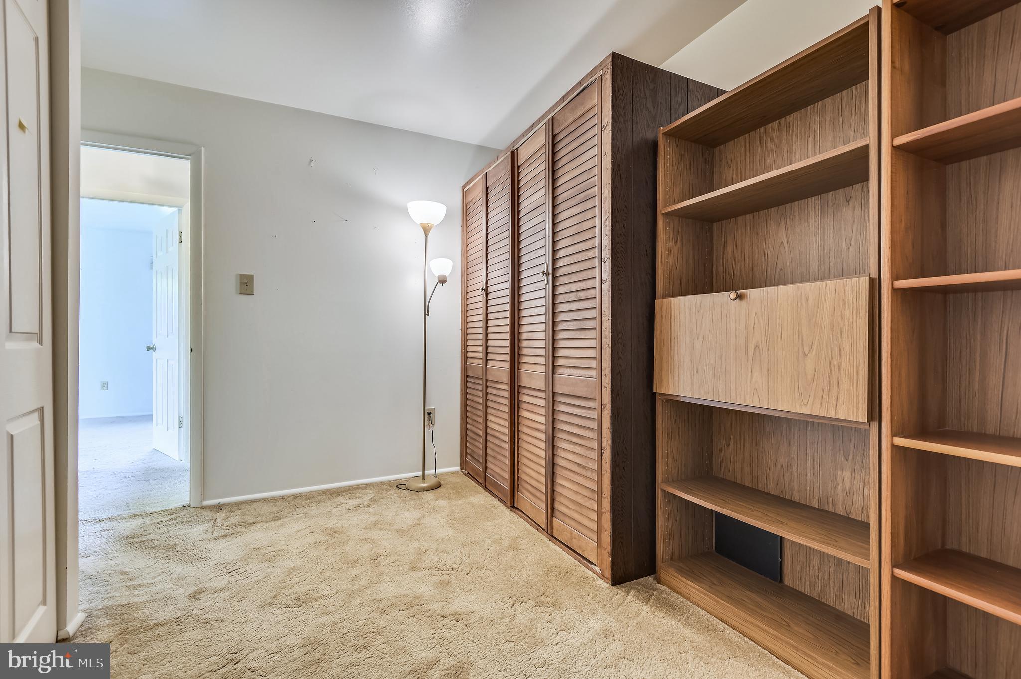 SUBURBIA - Residential