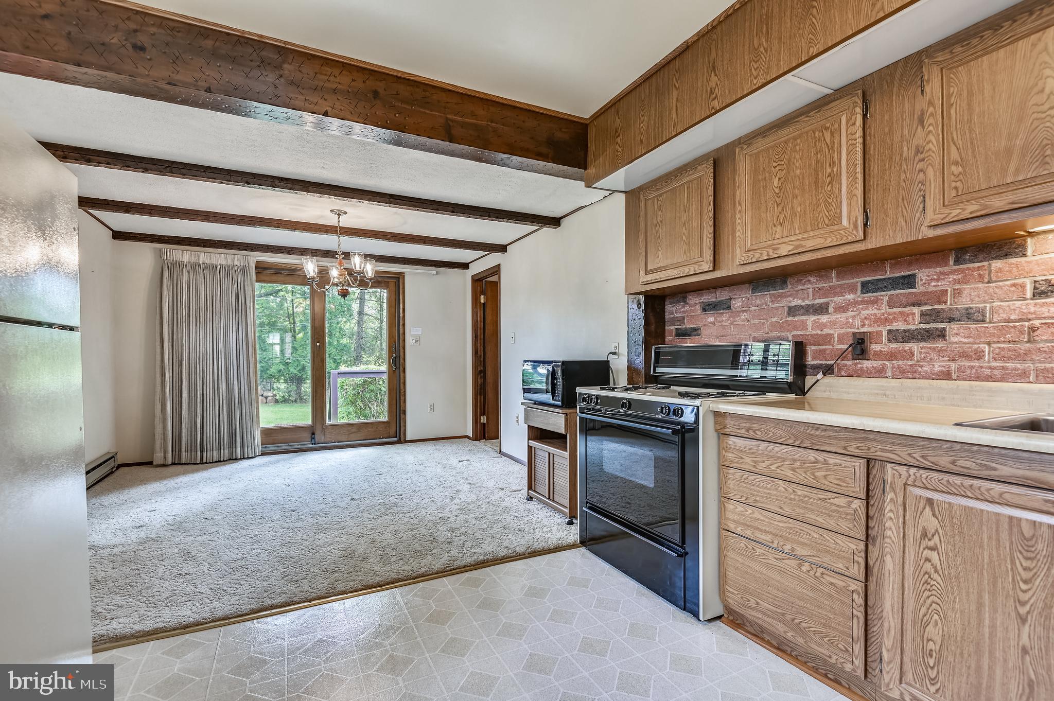 SUBURBIA - Residential