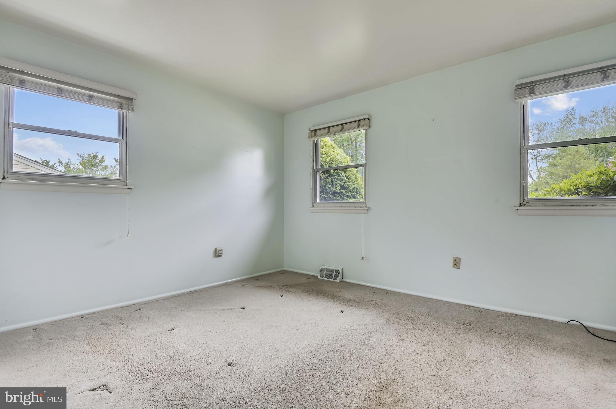 SUBURBIA - Residential